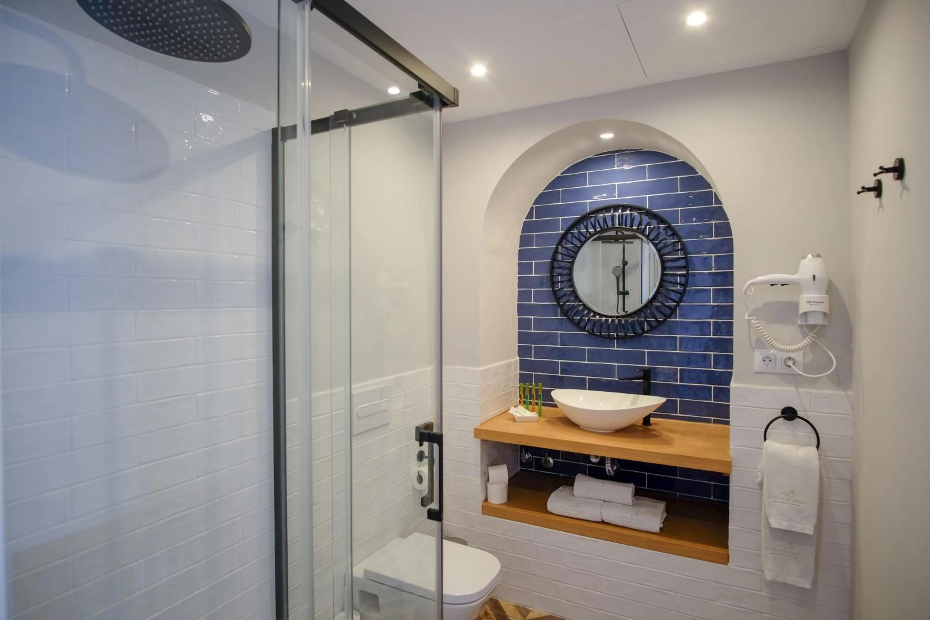 Bathroom in Apartamentos Casa del Aceite
