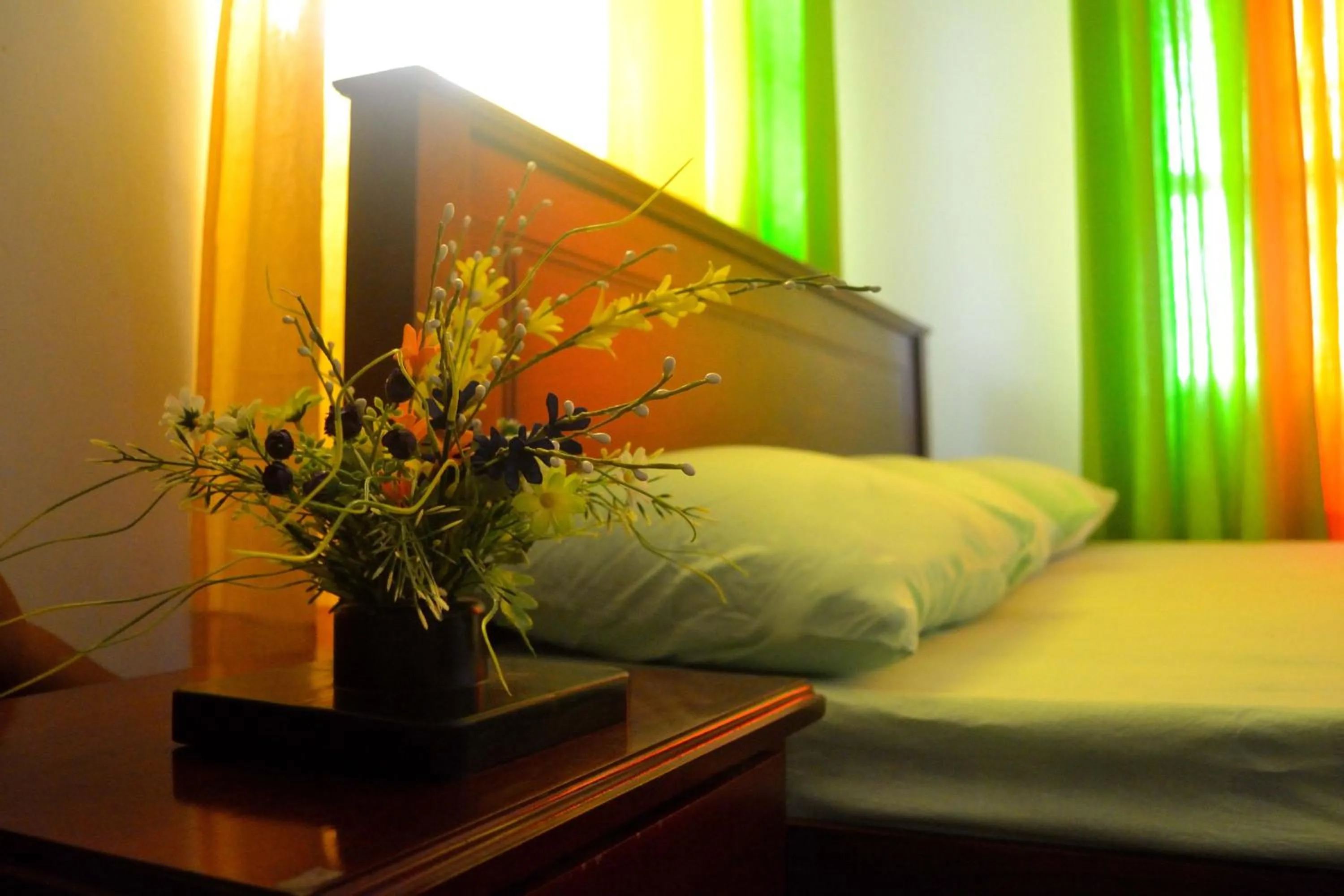 Decorative detail, Bed in Pelican View Cottages