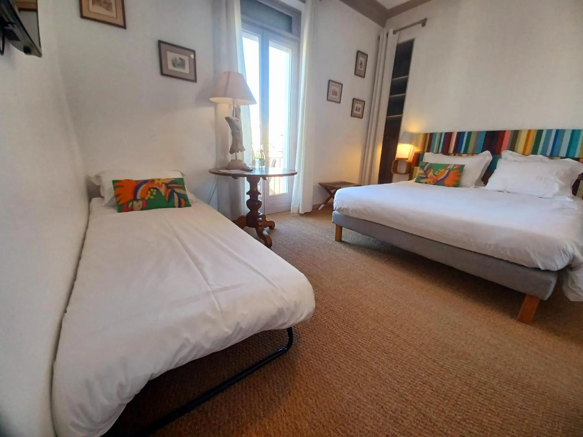 cot, Bed in B&B Villa Du Roc Fleuri