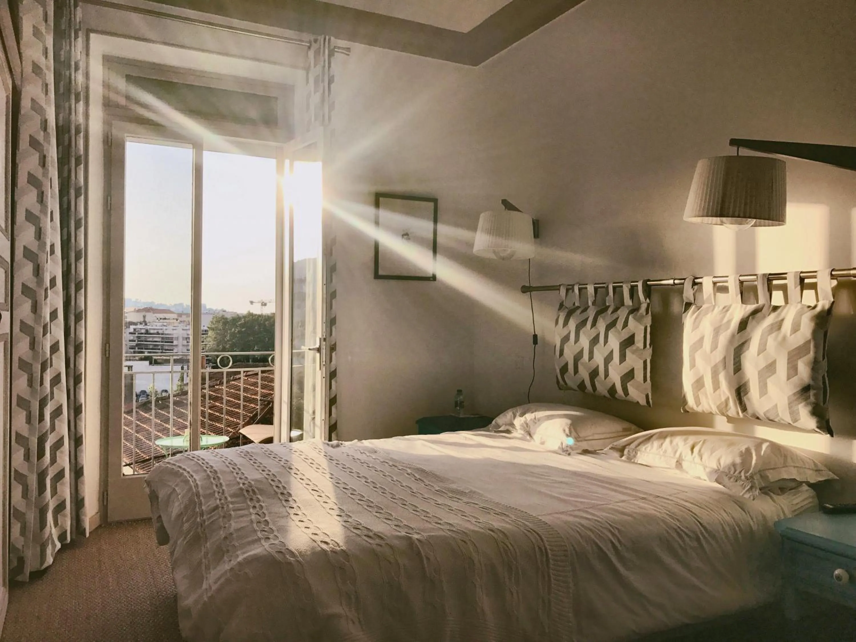 Photo of the whole room, Bed in B&B Villa Du Roc Fleuri