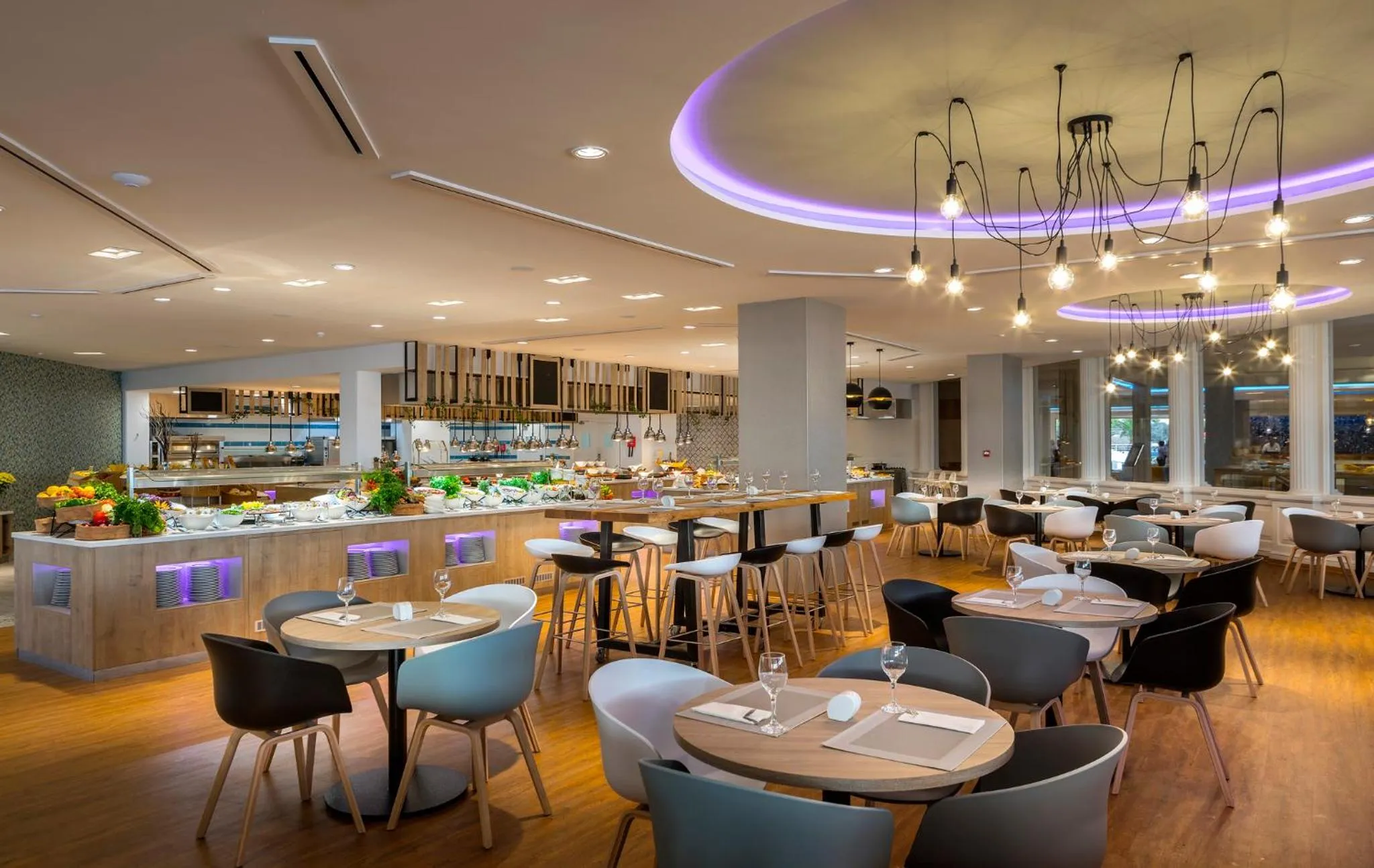 Restaurant/places to eat in Leonardo Laura Beach & Splash Resort