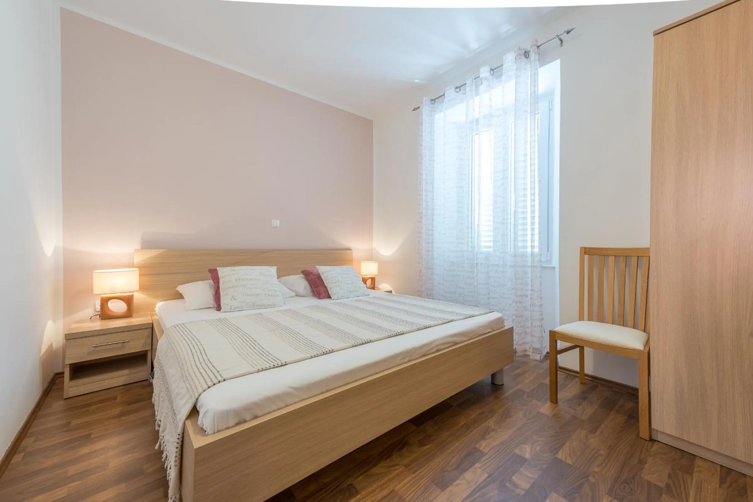 Fora Apartments