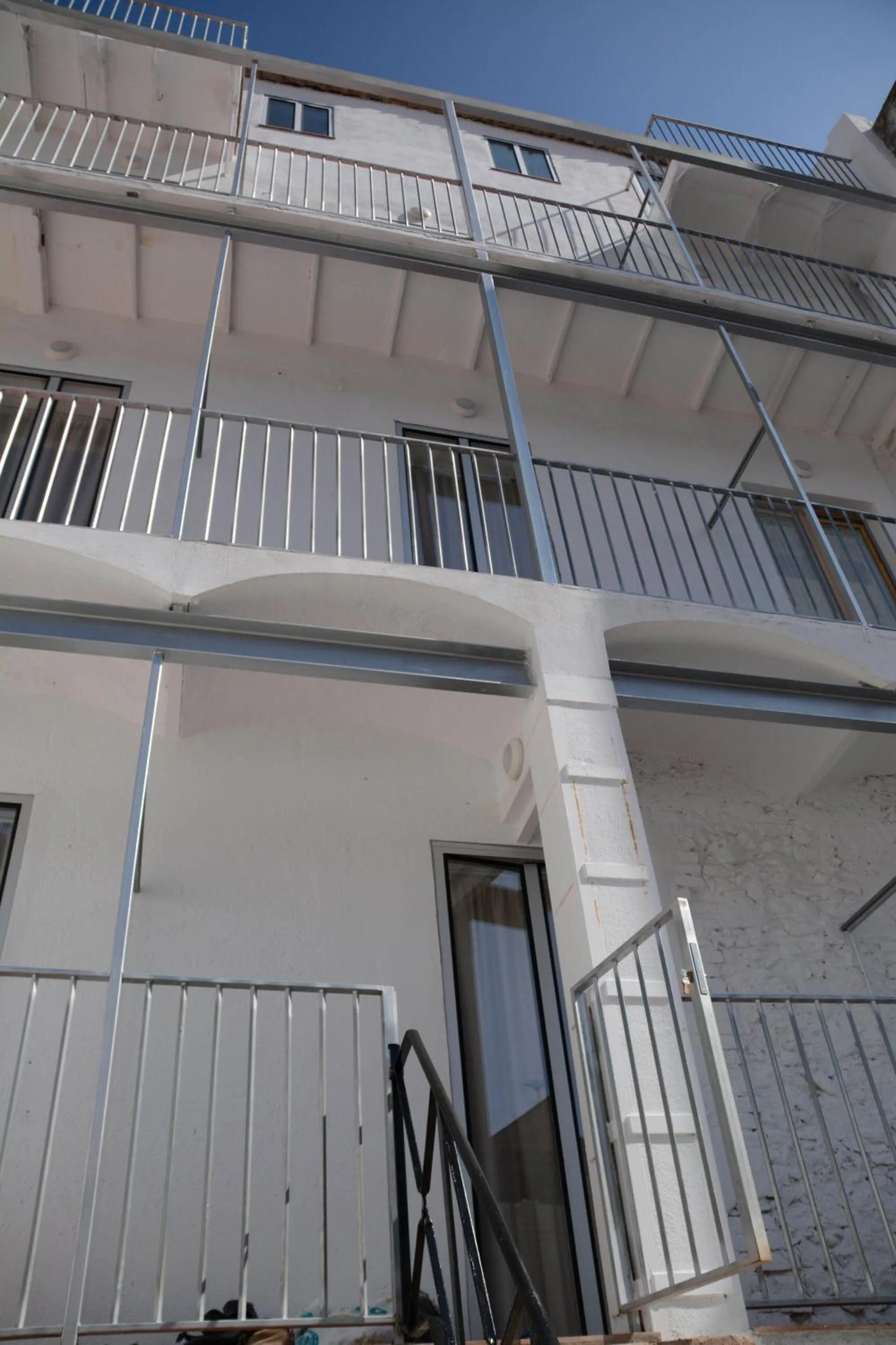 Property building in Pigal