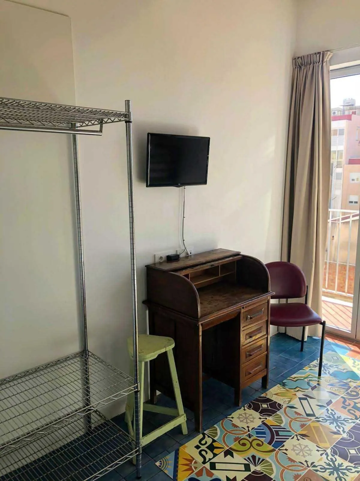 Photo of the whole room in Pigal