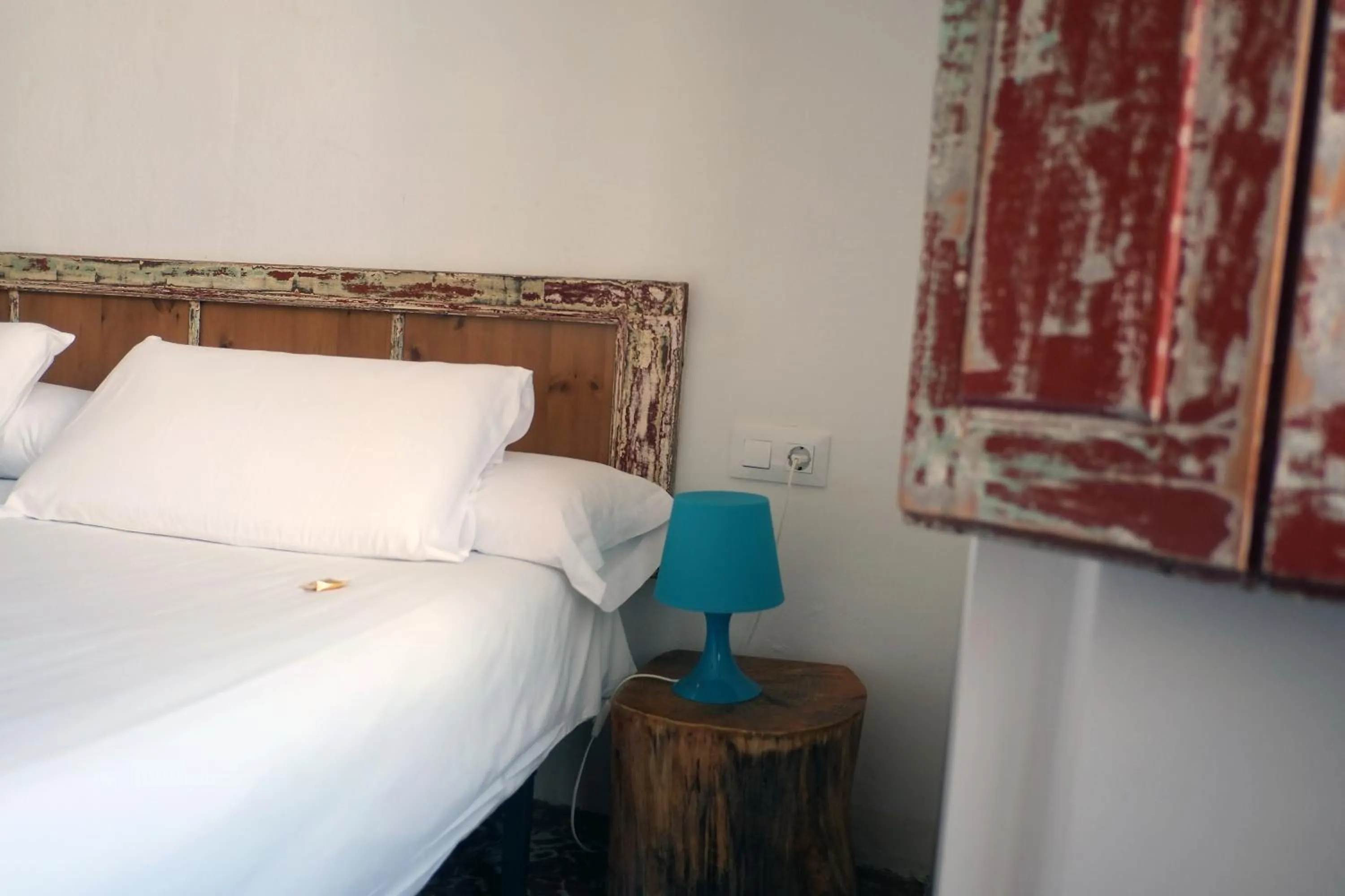 Decorative detail, Bed in Pigal