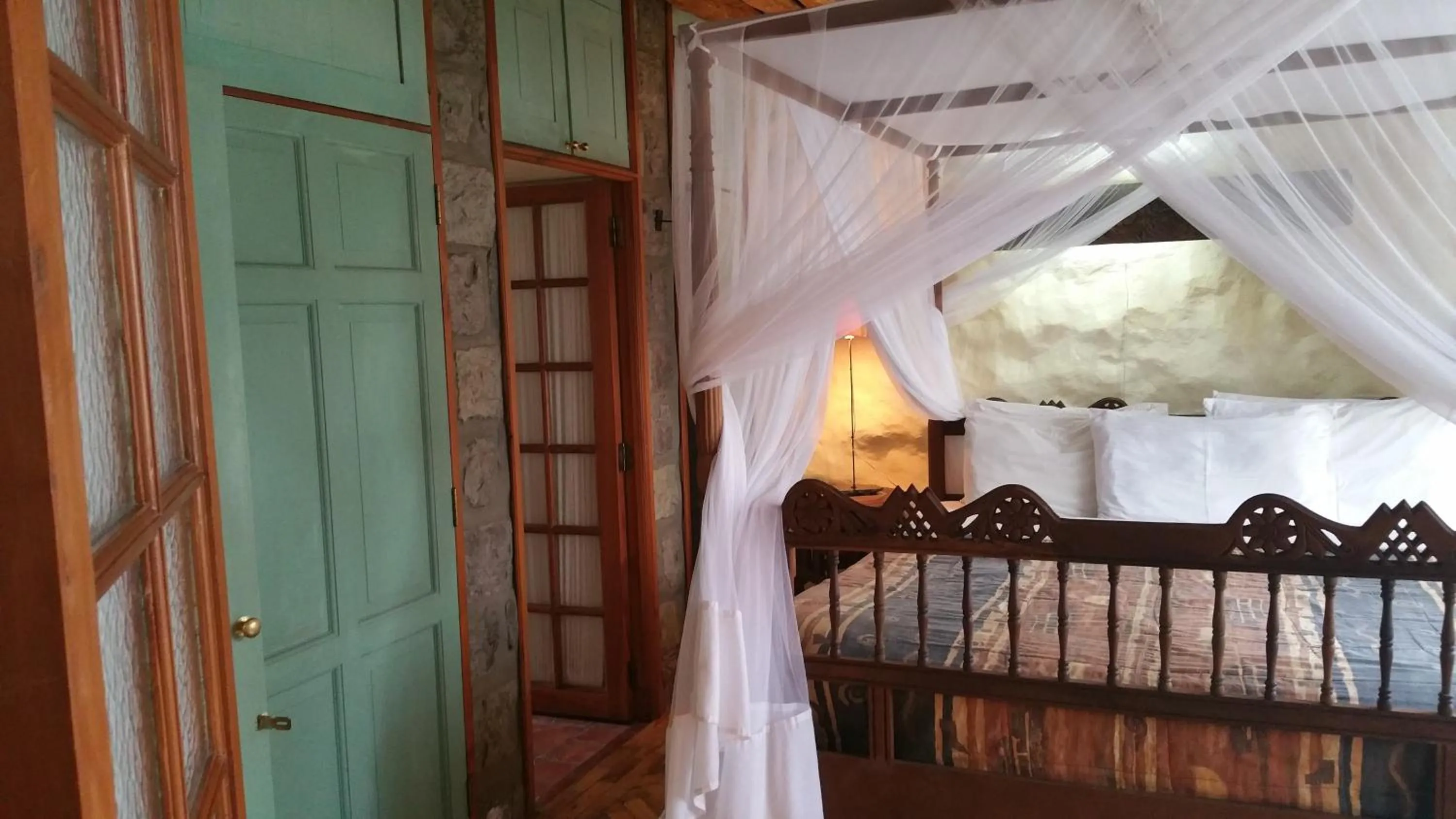 Photo of the whole room, Bed in Woodmere Grand Hotel & Serviced Apartments