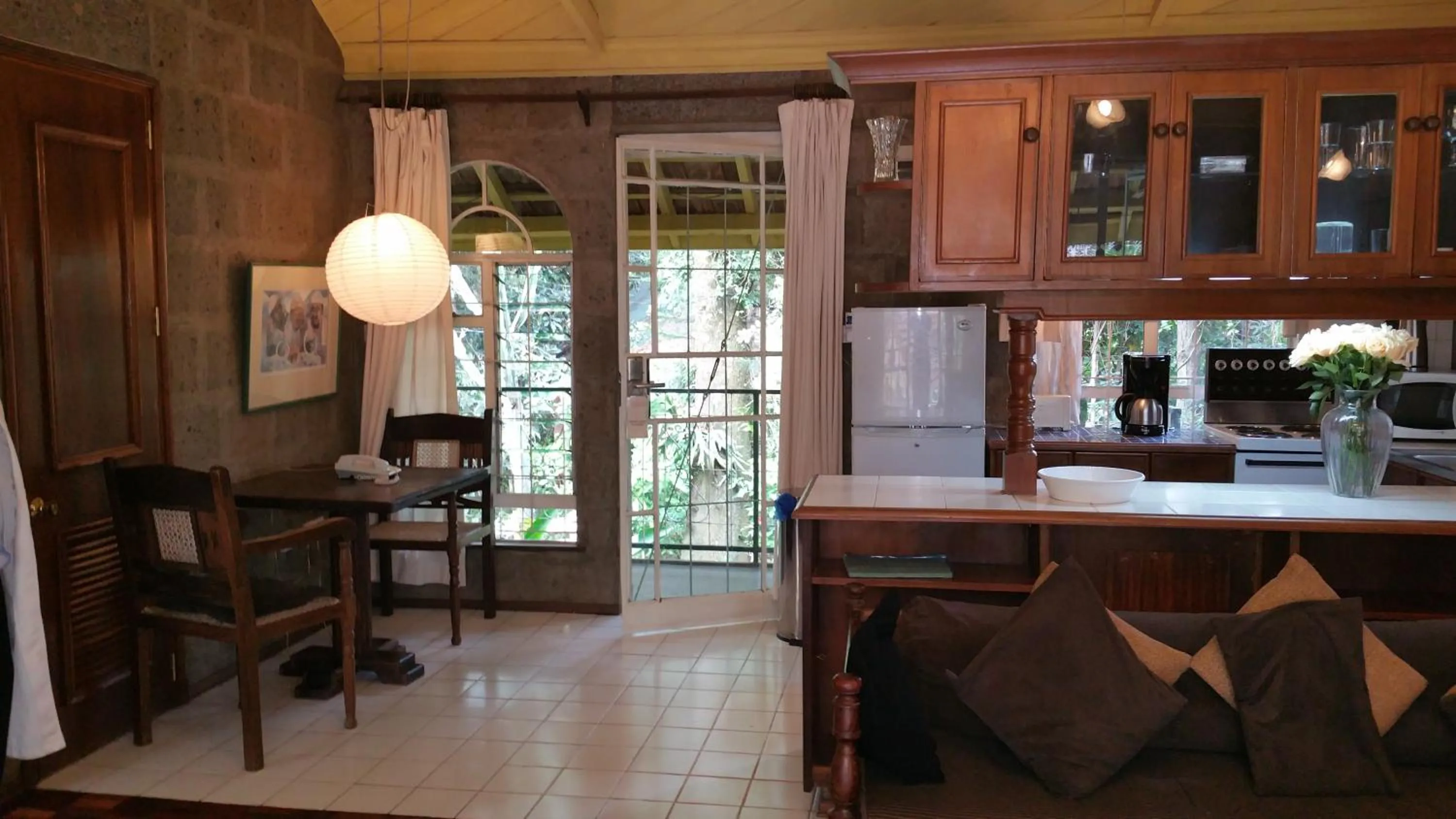 Kitchen or kitchenette in Woodmere Grand Hotel & Serviced Apartments