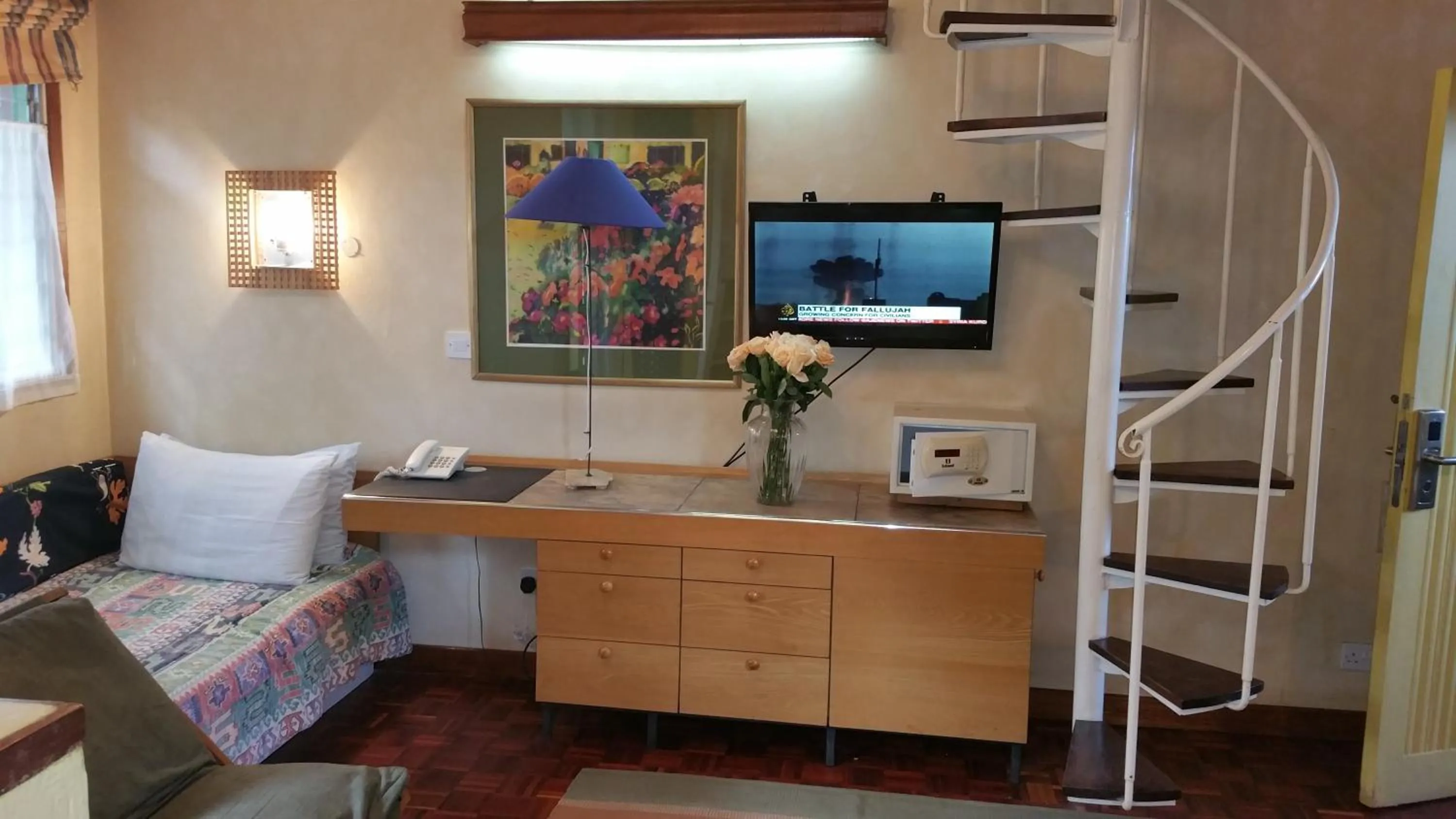 TV and multimedia, Bed in Woodmere Grand Hotel & Serviced Apartments