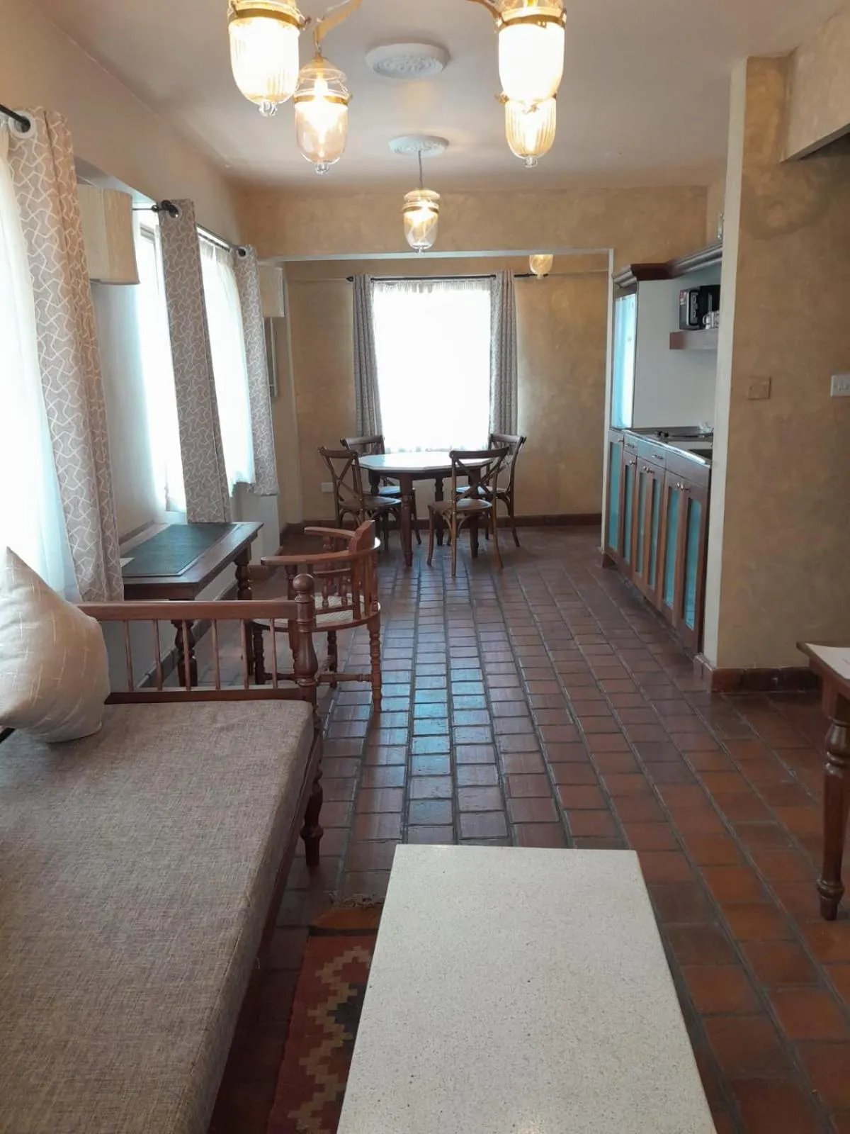 Living room in Woodmere Grand Hotel & Serviced Apartments