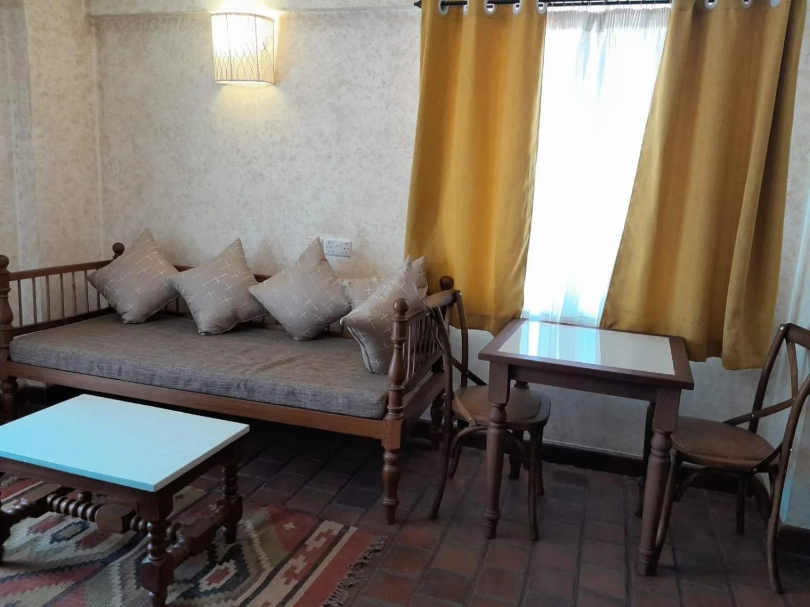 Living room, Bed in Woodmere Grand Hotel & Serviced Apartments