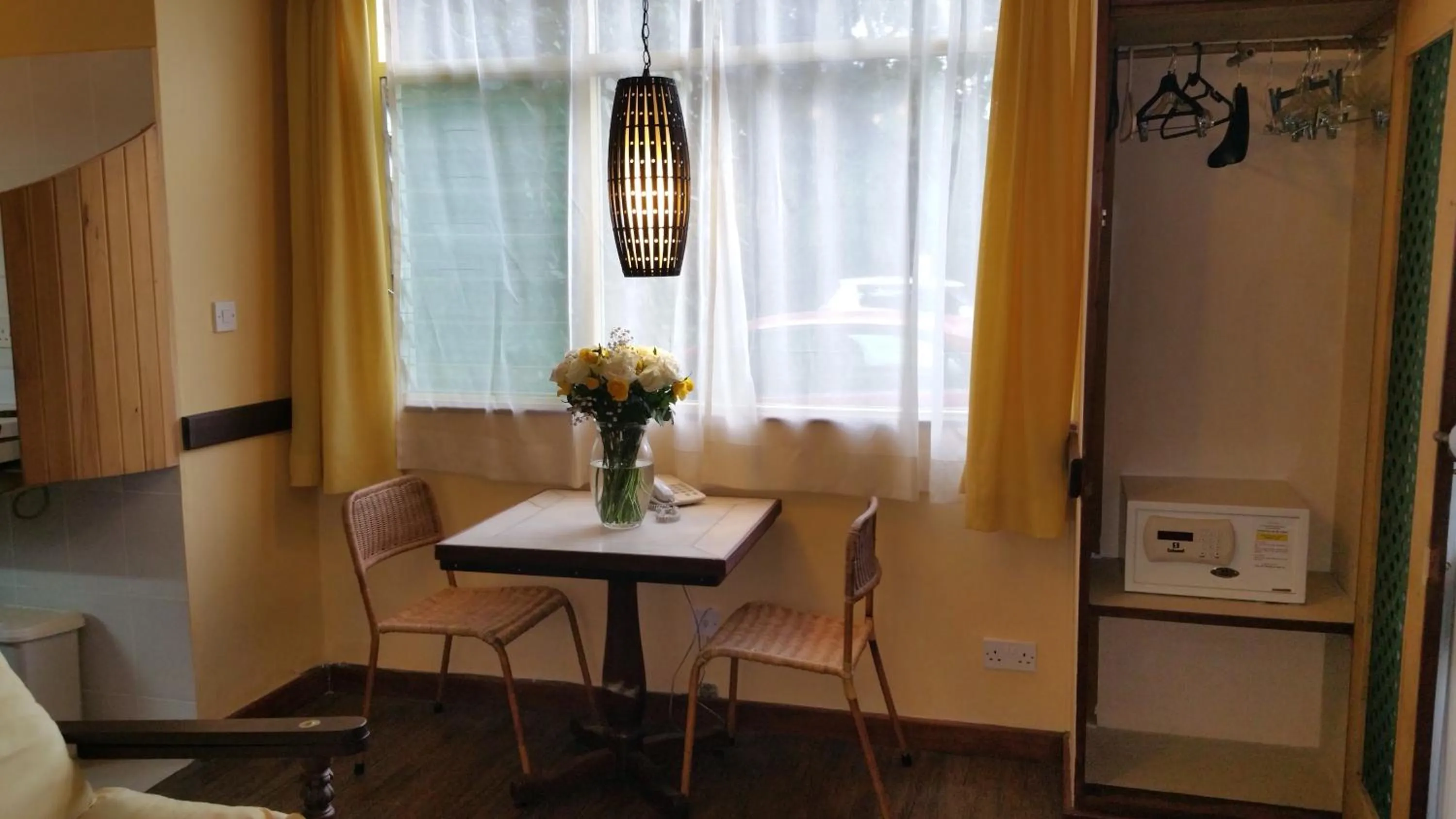 Dining area in Woodmere Grand Hotel & Serviced Apartments