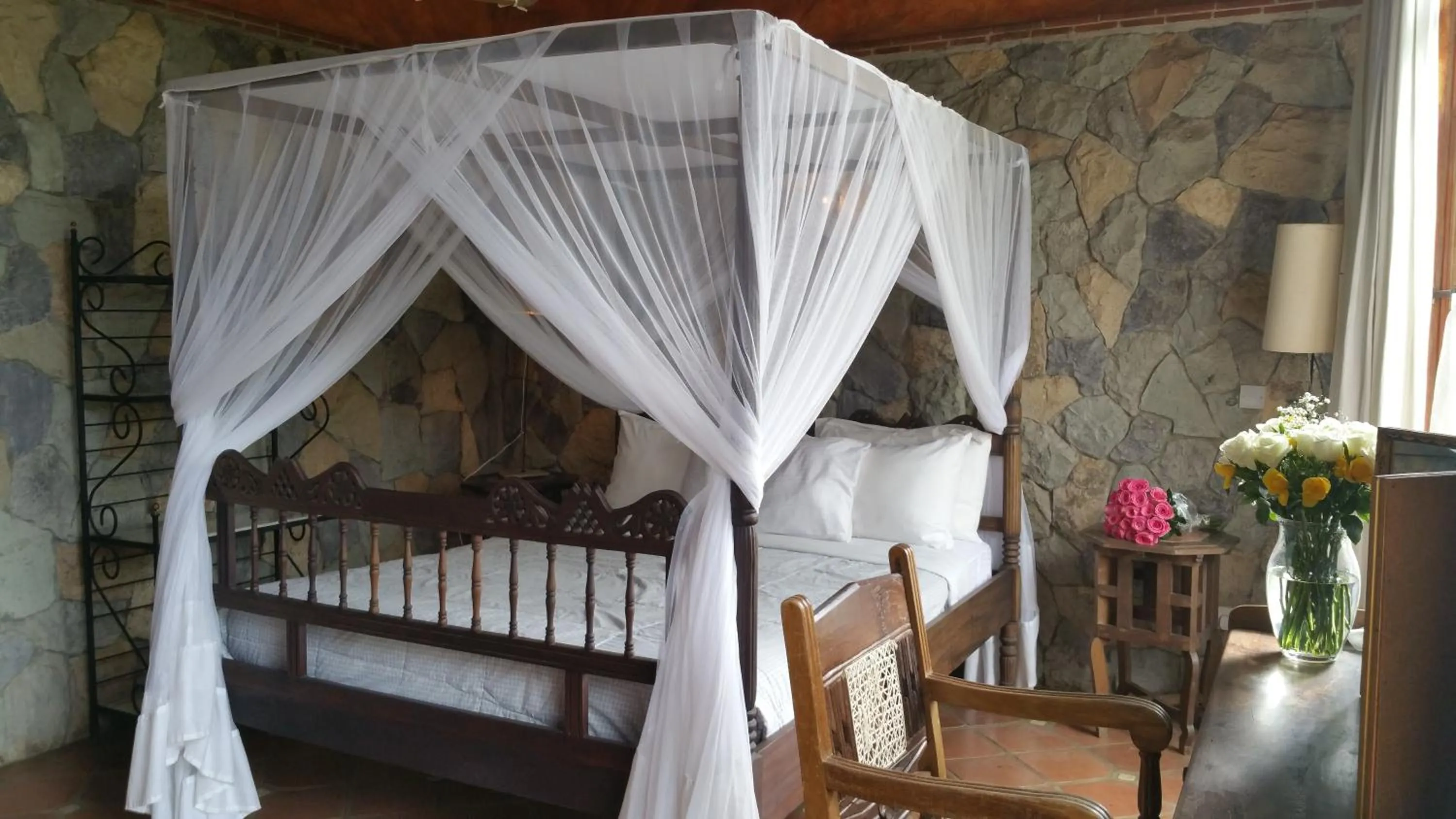 Photo of the whole room, Bed in Woodmere Grand Hotel & Serviced Apartments