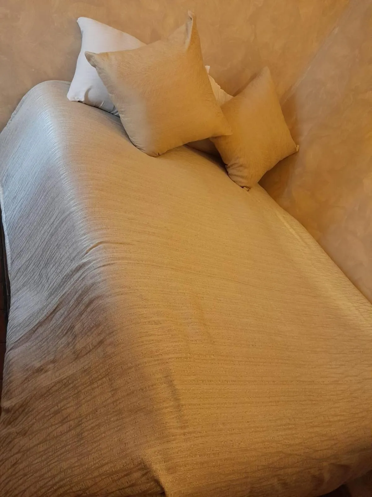 Bed in Woodmere Grand Hotel & Serviced Apartments