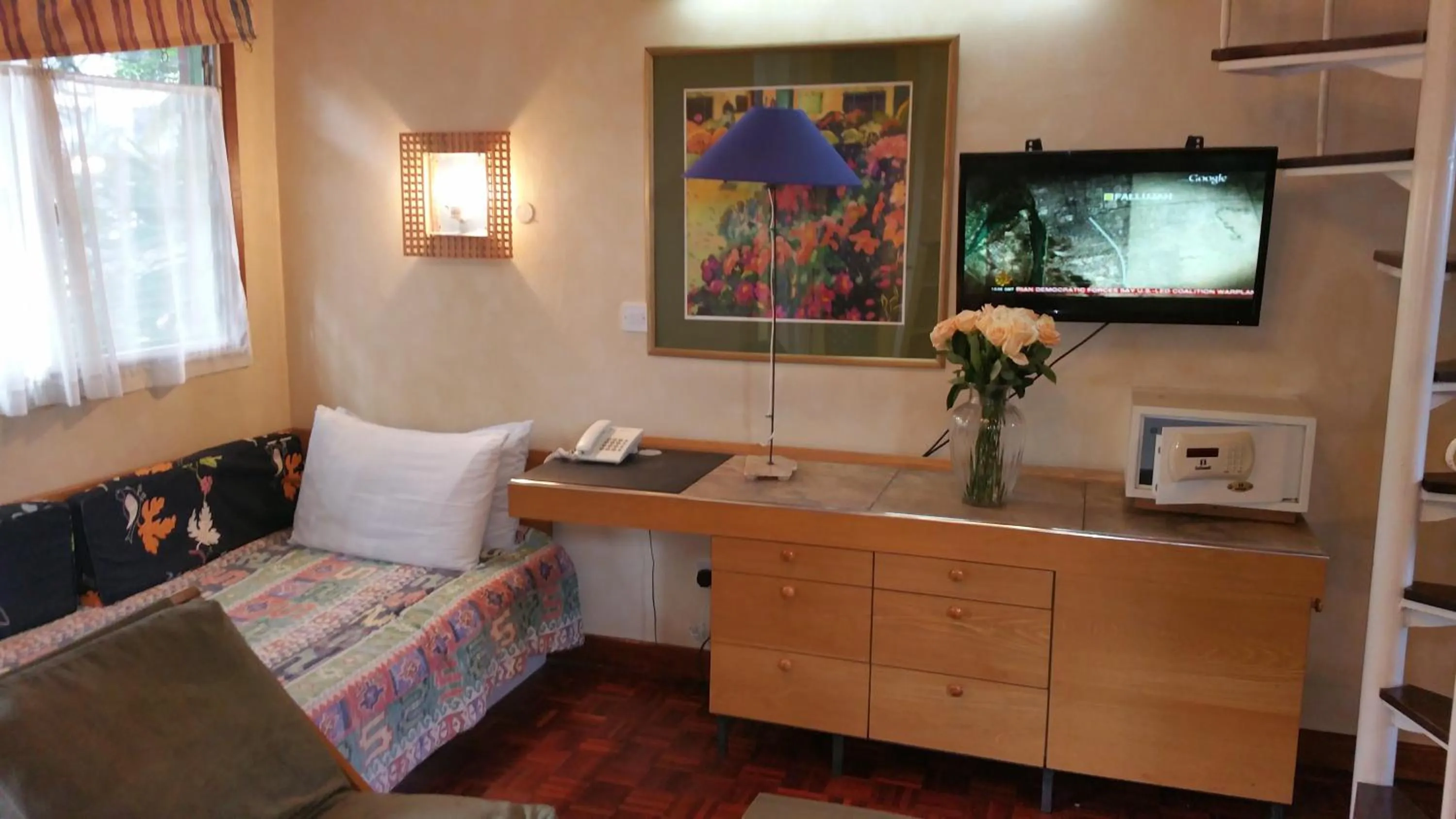 Photo of the whole room, Bed in Woodmere Grand Hotel & Serviced Apartments