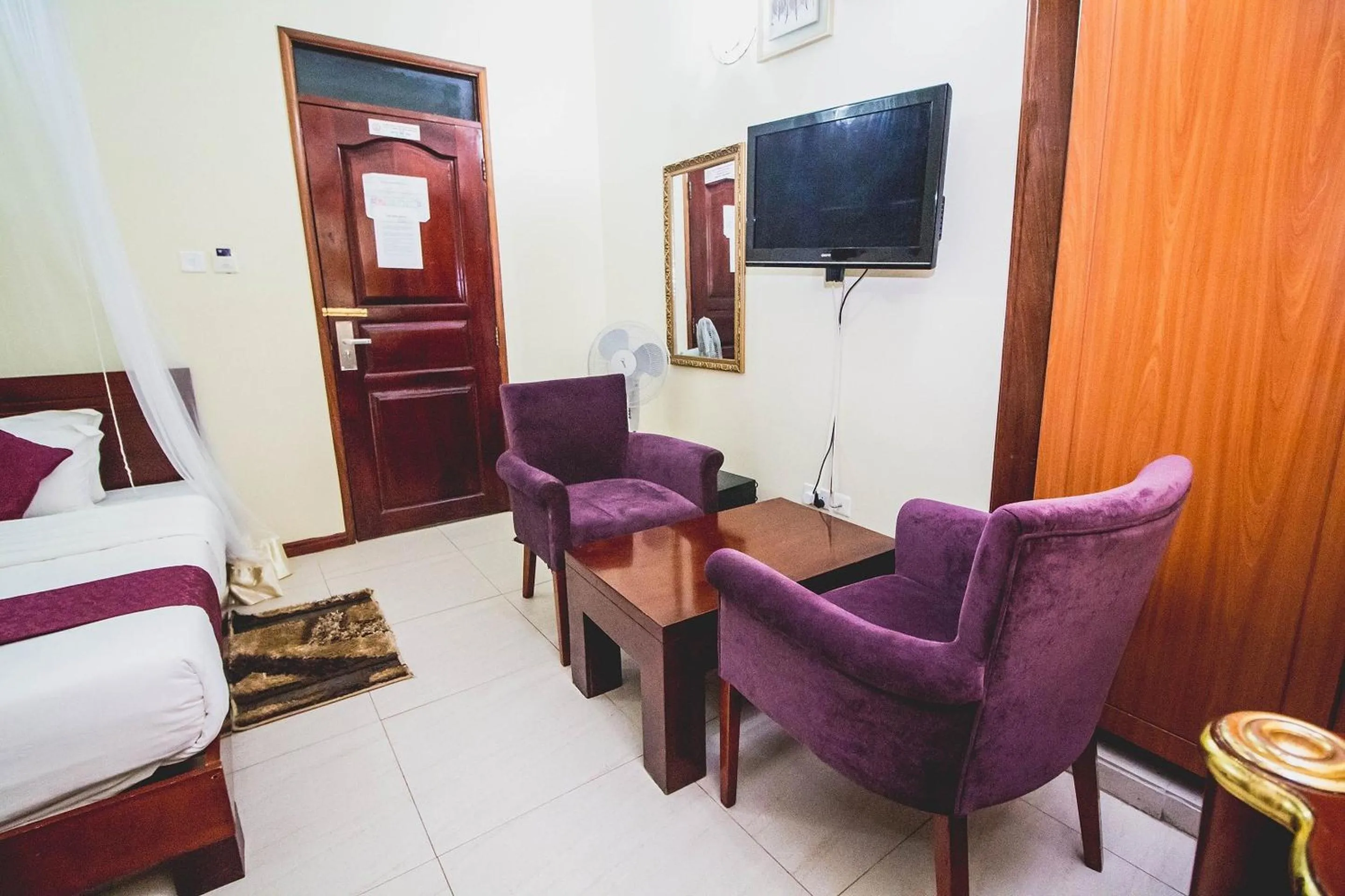 Seating area in Sir Jose Hotel