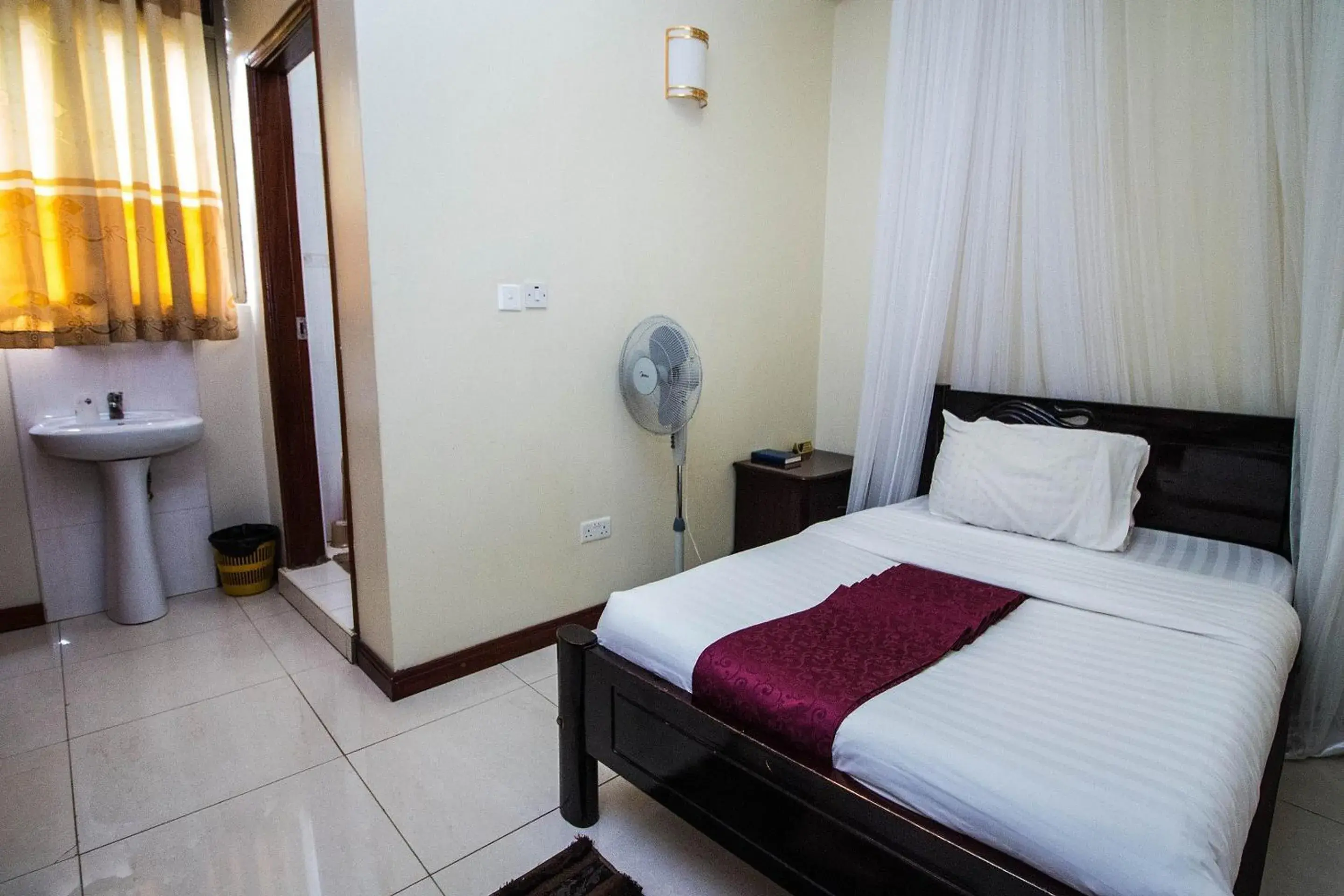 Double Room in Sir Jose Hotel Double Room in Sir Jose Hotel