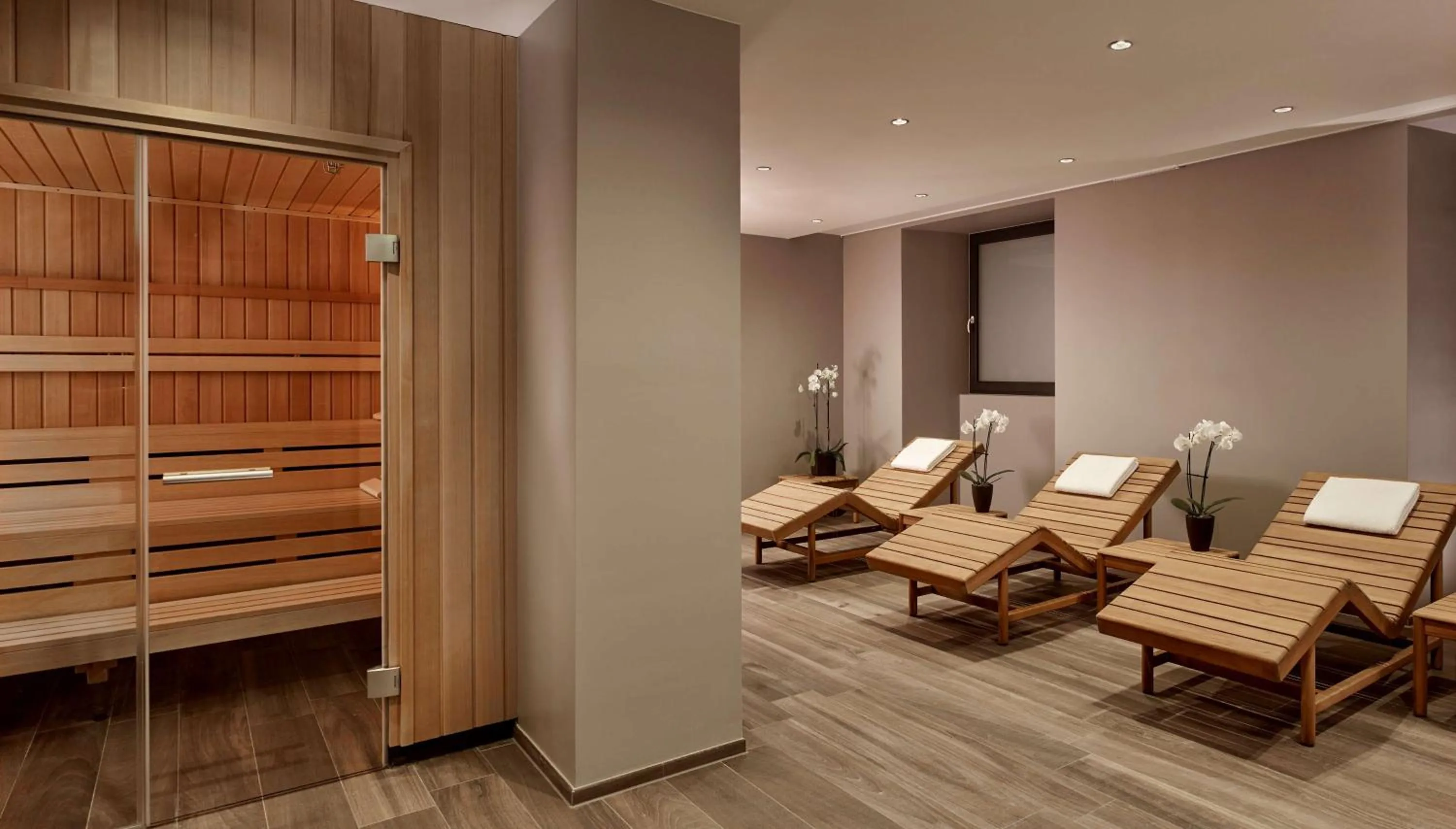 Spa and wellness centre/facilities in Park Plaza Nuremberg