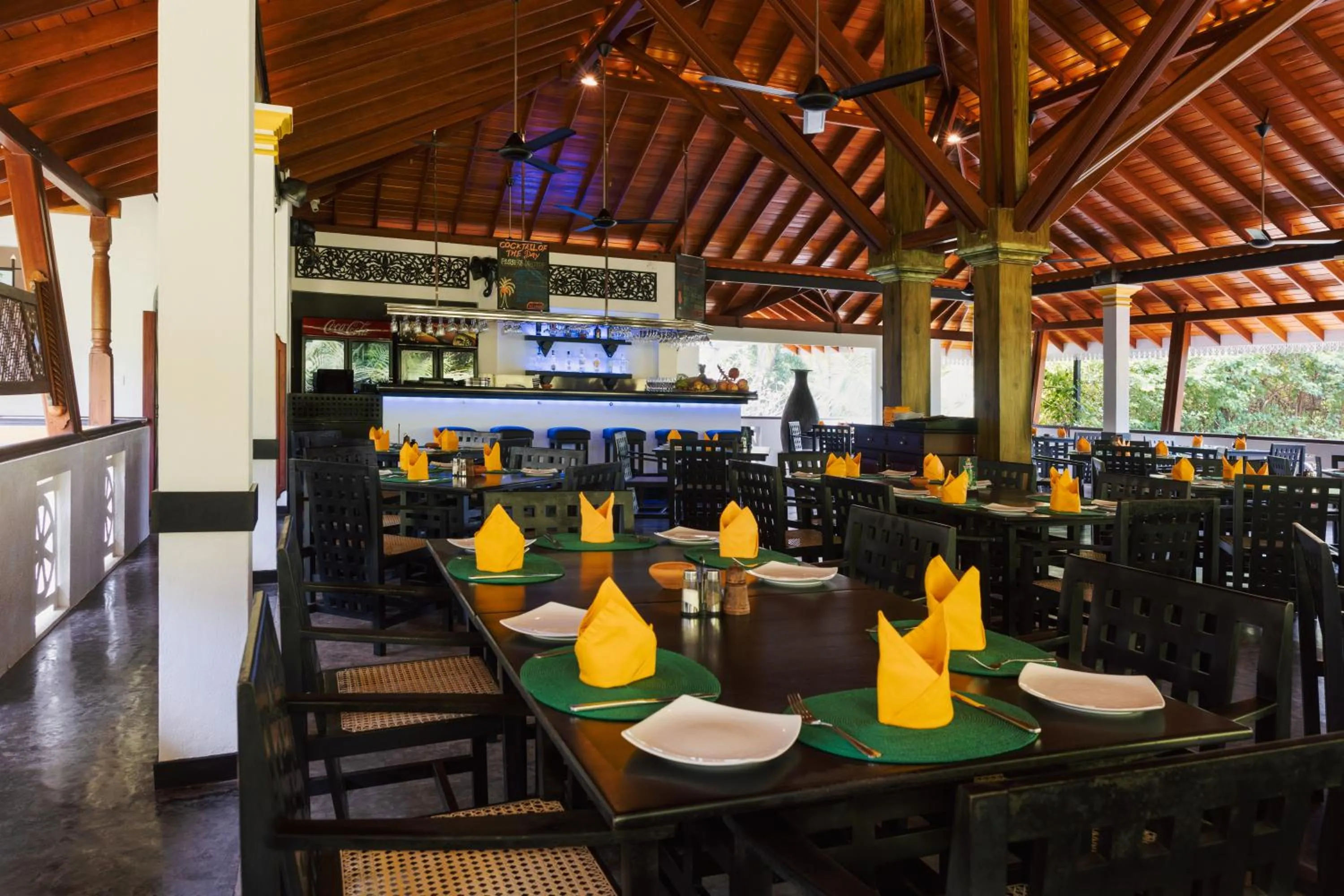 Restaurant/places to eat in Amal Beach Hotel