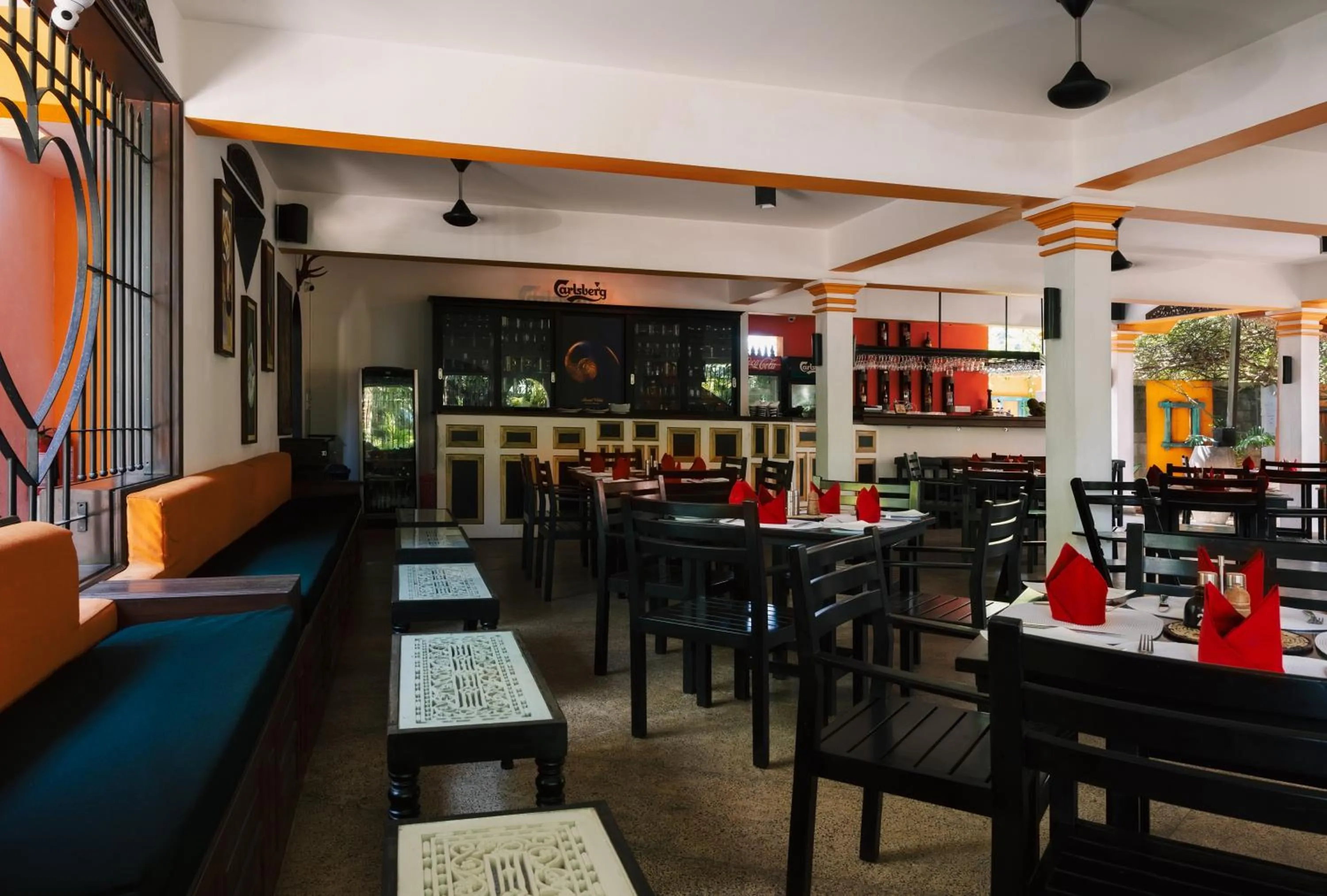 Restaurant/places to eat in Amal Beach Hotel