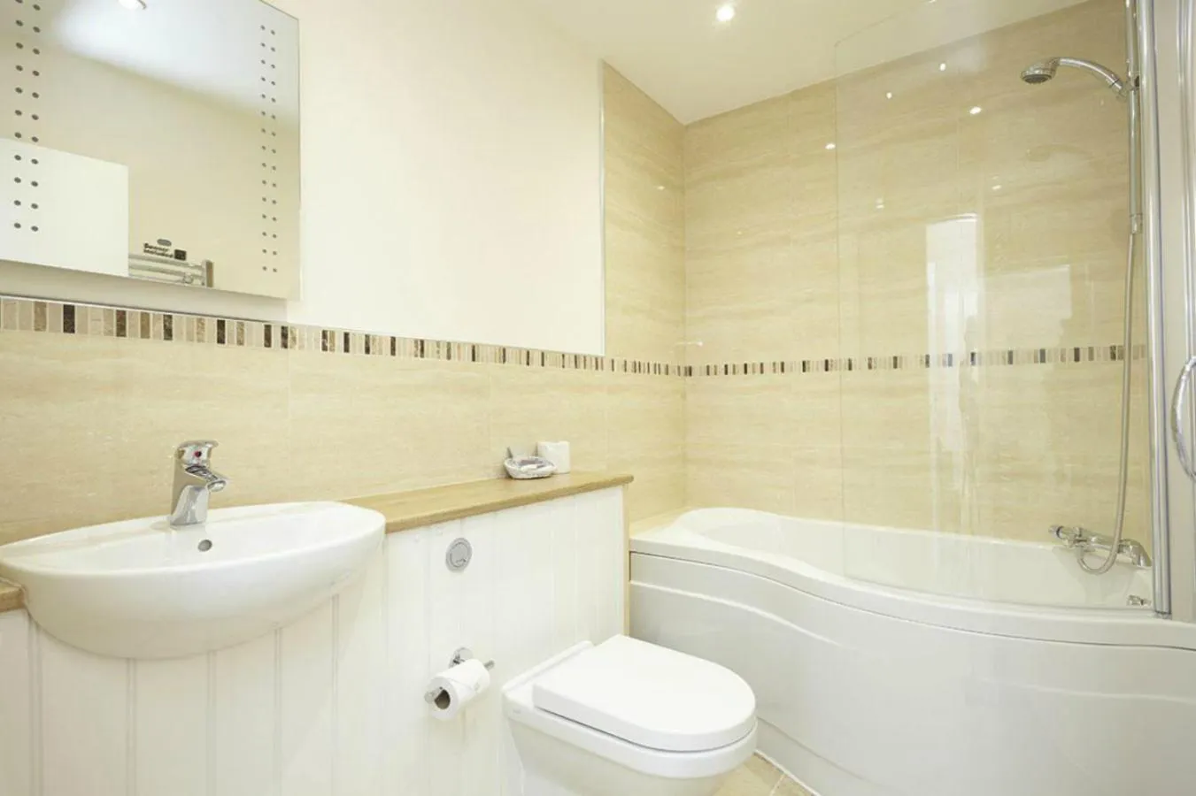 Bathroom in Royal Esplanade Hotel