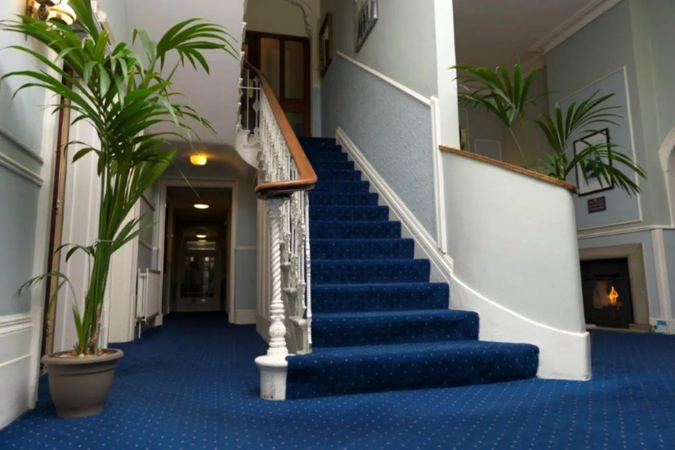 Lobby or reception in Royal Esplanade Hotel