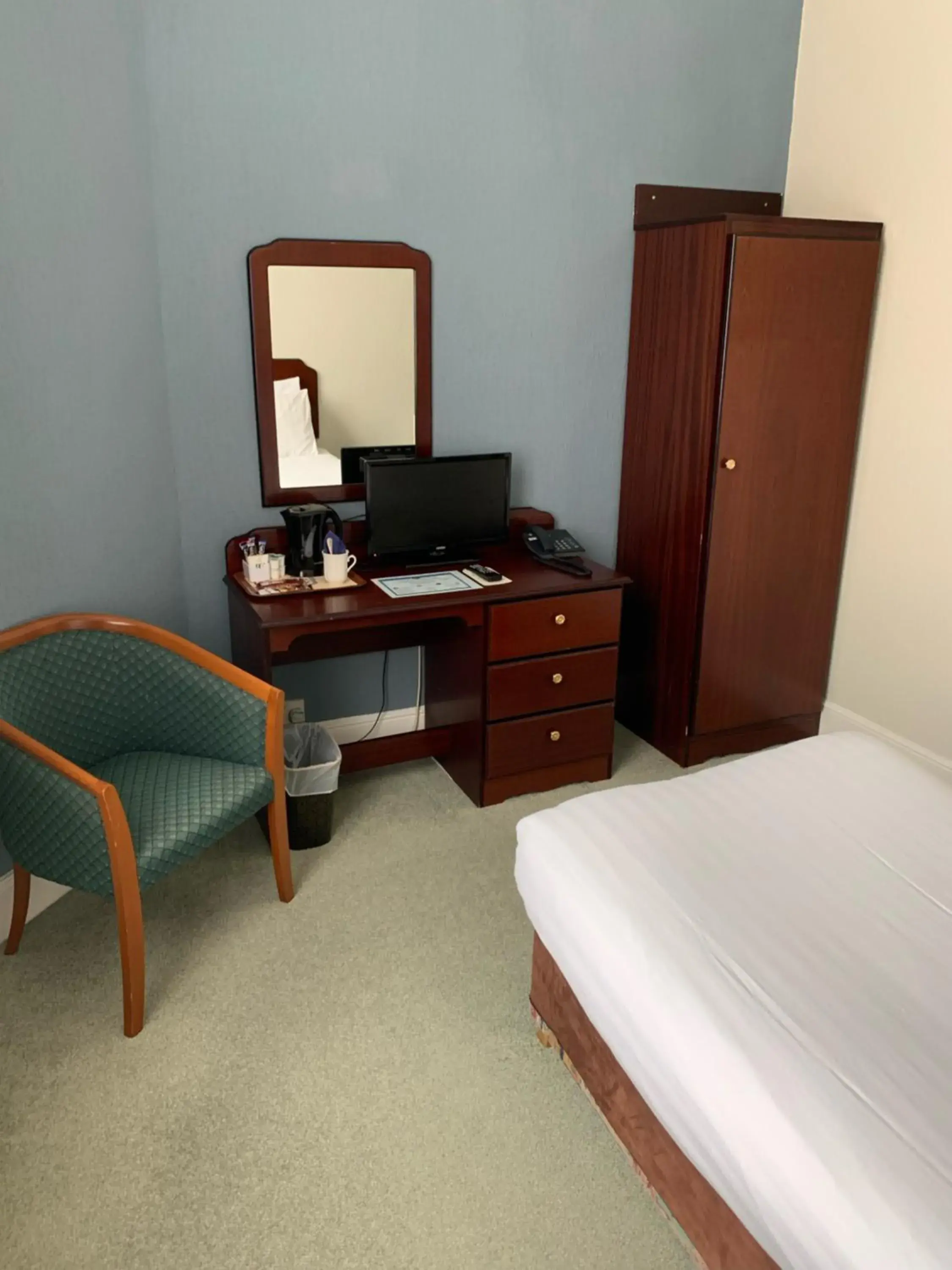 Single Room in Royal Esplanade Hotel Single Room in Royal Esplanade Hotel