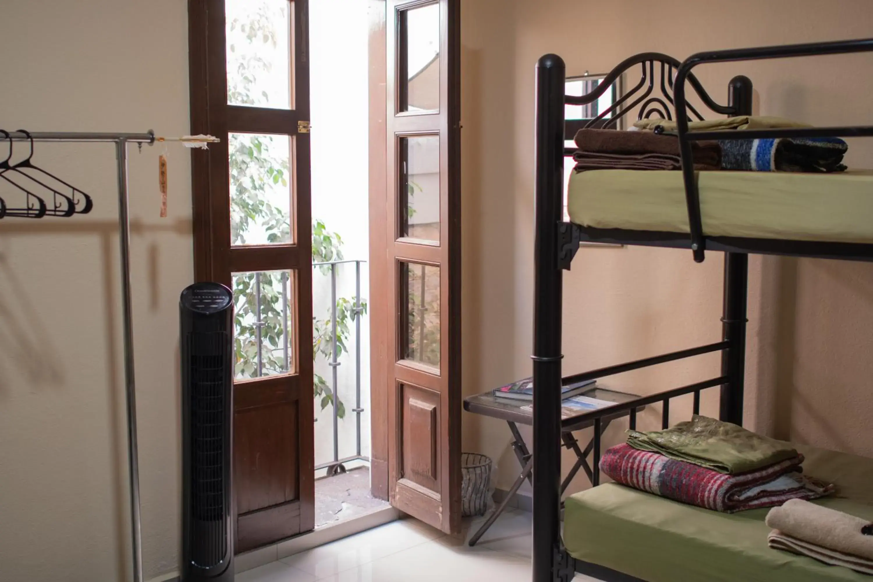 Bed in 4-Bed Mixed Dormitory Room in Hostal Encounter Guanajuato Bed in 4-Bed Mixed Dormitory Room in Hostal Encounter Guanajuato
