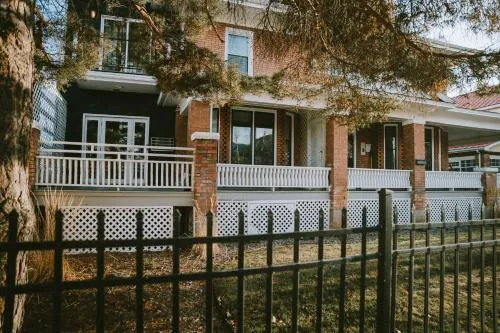 Goldsmith's River Front Inn