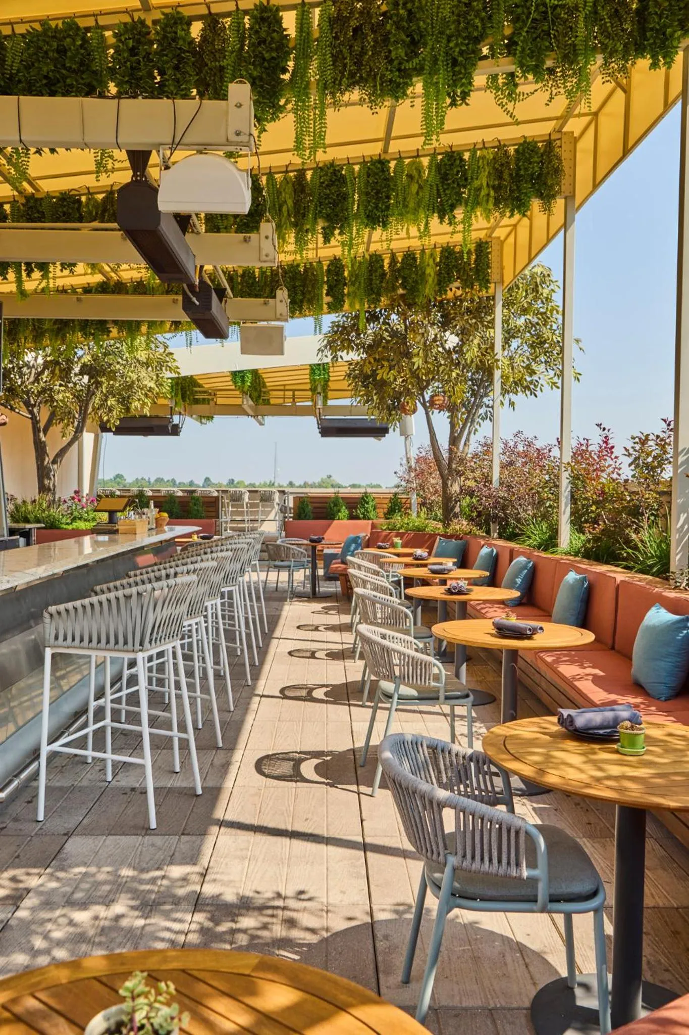 Restaurant/places to eat in Halcyon - A Hotel in Cherry Creek