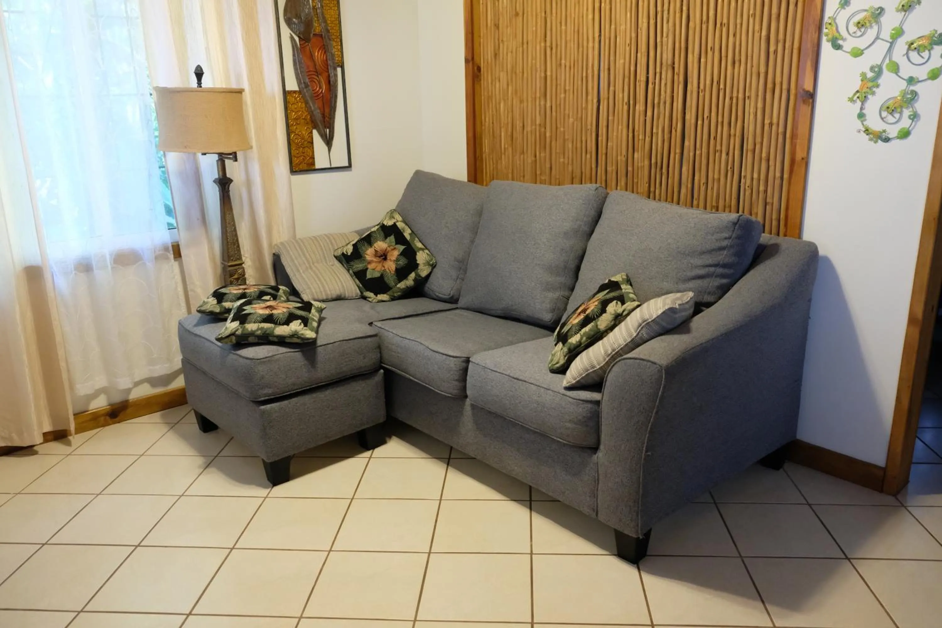 Living room in Seaside Inn Roatan