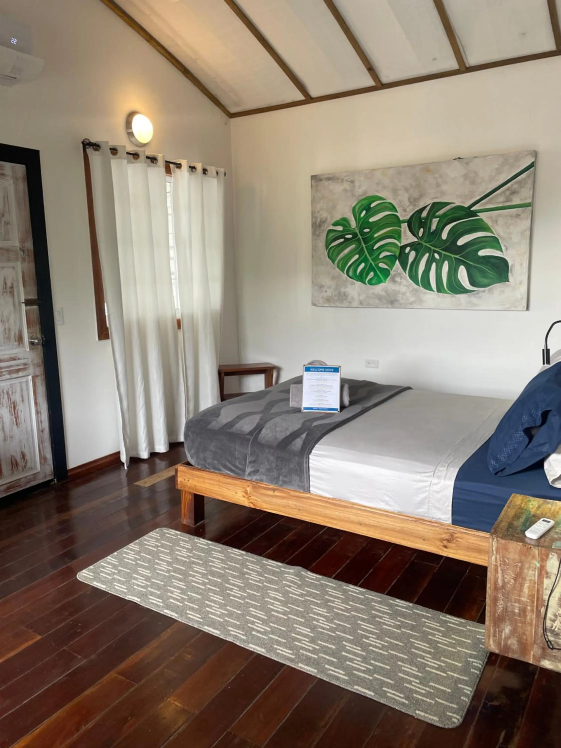 Bed in Barrbra BnB Over The Sea