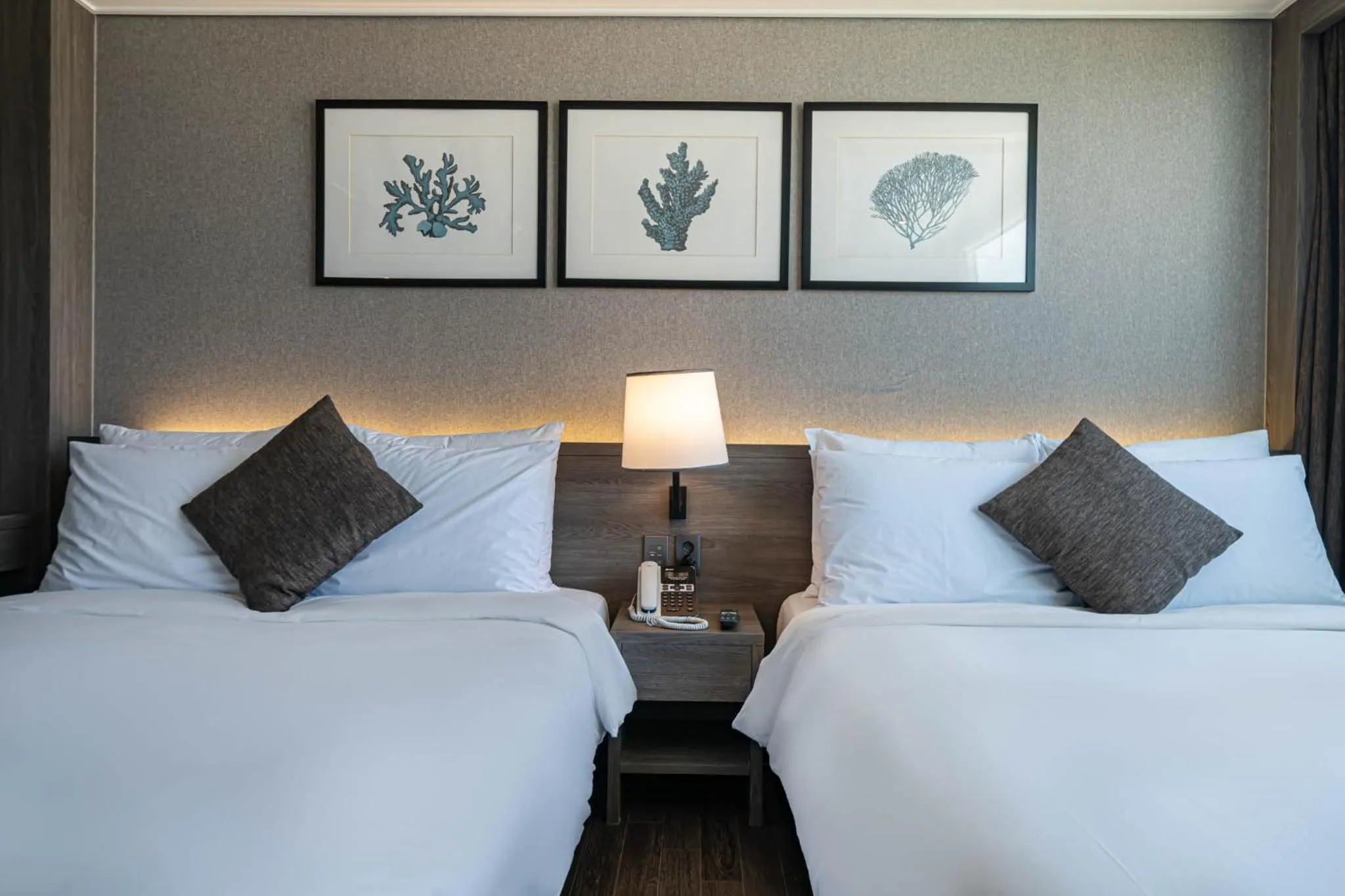 Bed in Kent Hotel Gwangalli by Kensington