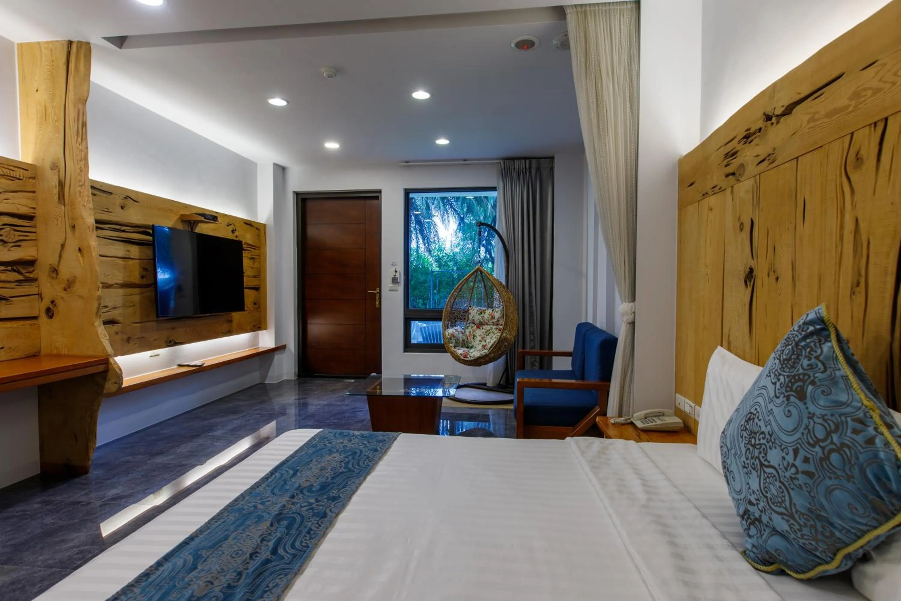 Bed in Oceanic Pearl Resort