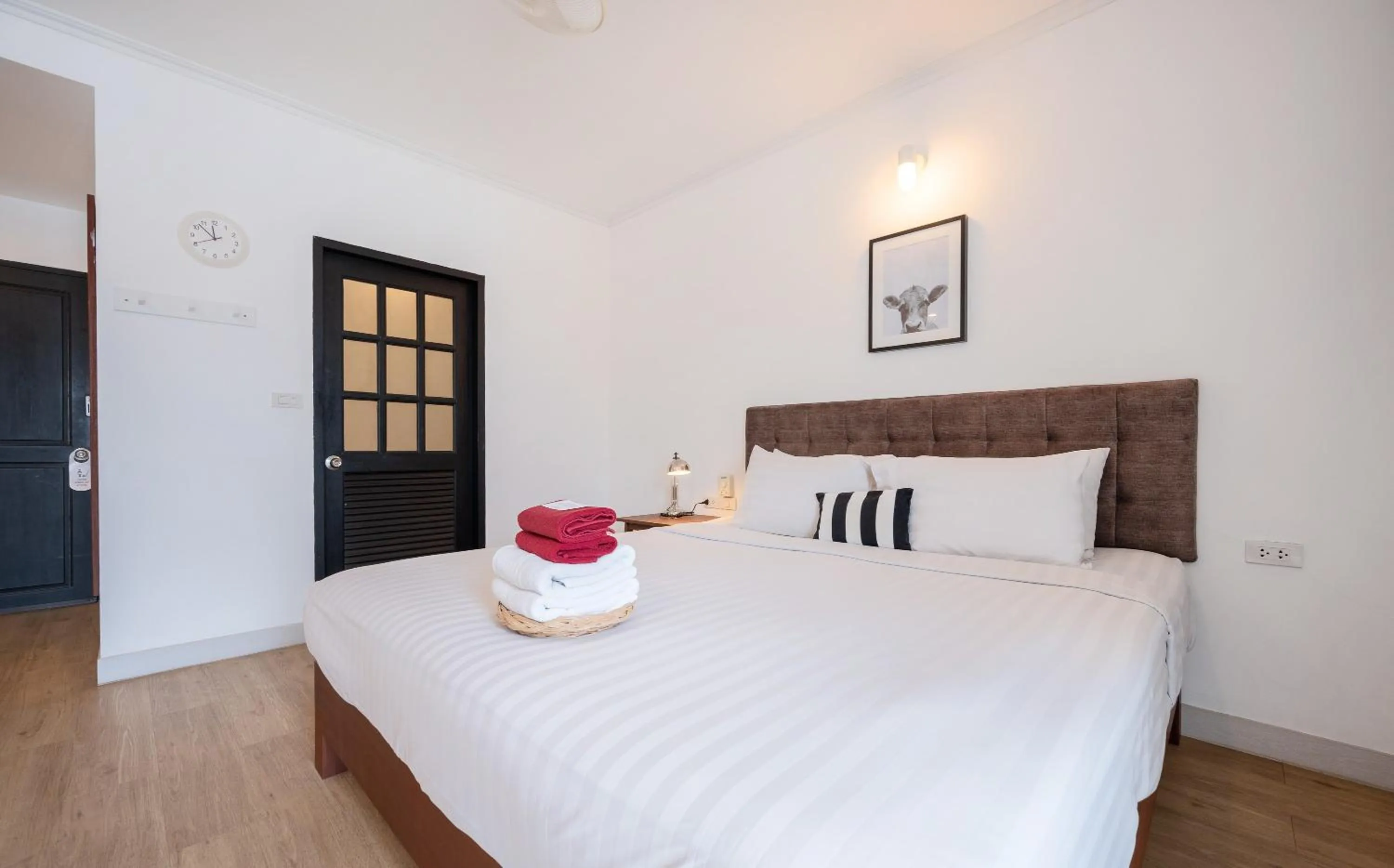 Bed in The Corner Lodge