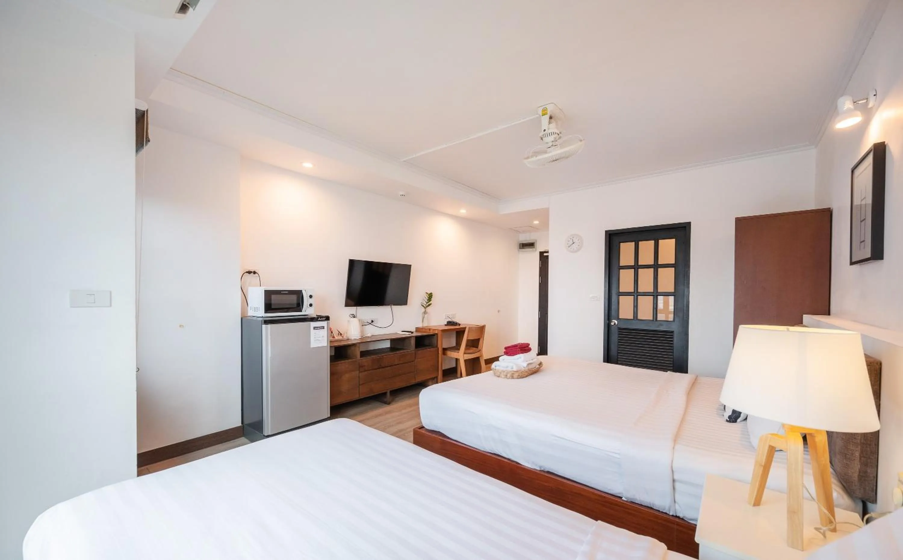 Bed in The Corner Lodge