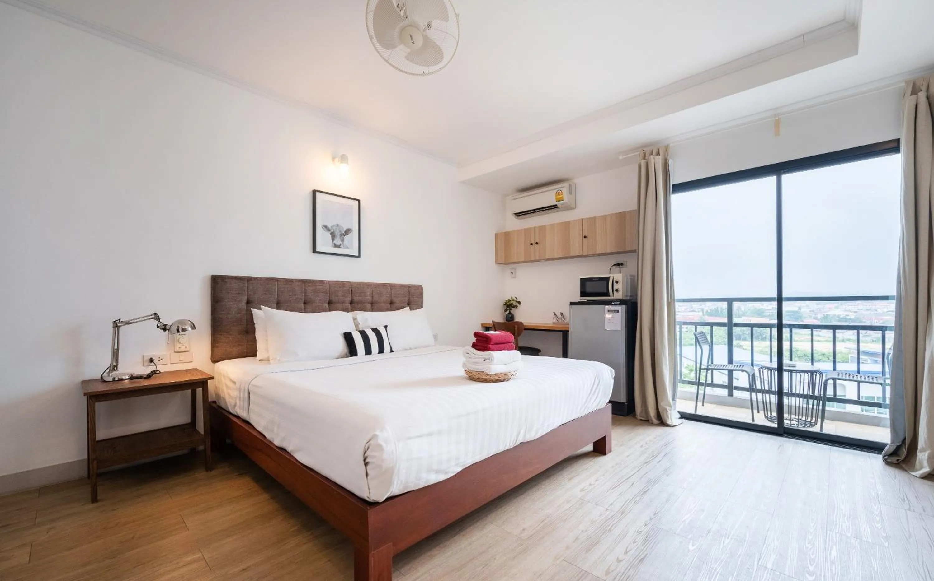 Bed in The Corner Lodge