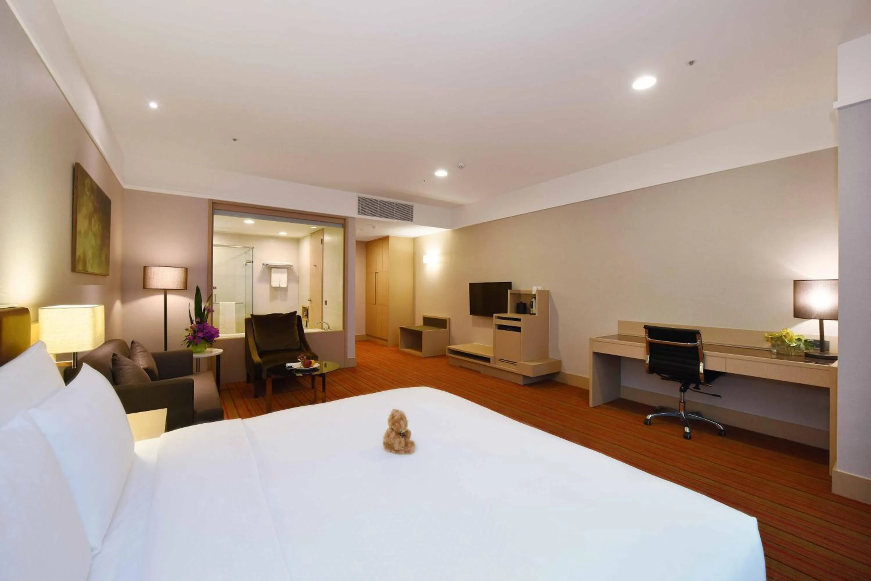 Photo of the whole room, Bed in Fullon Hotel Taoyuan Airport Access MRT A8