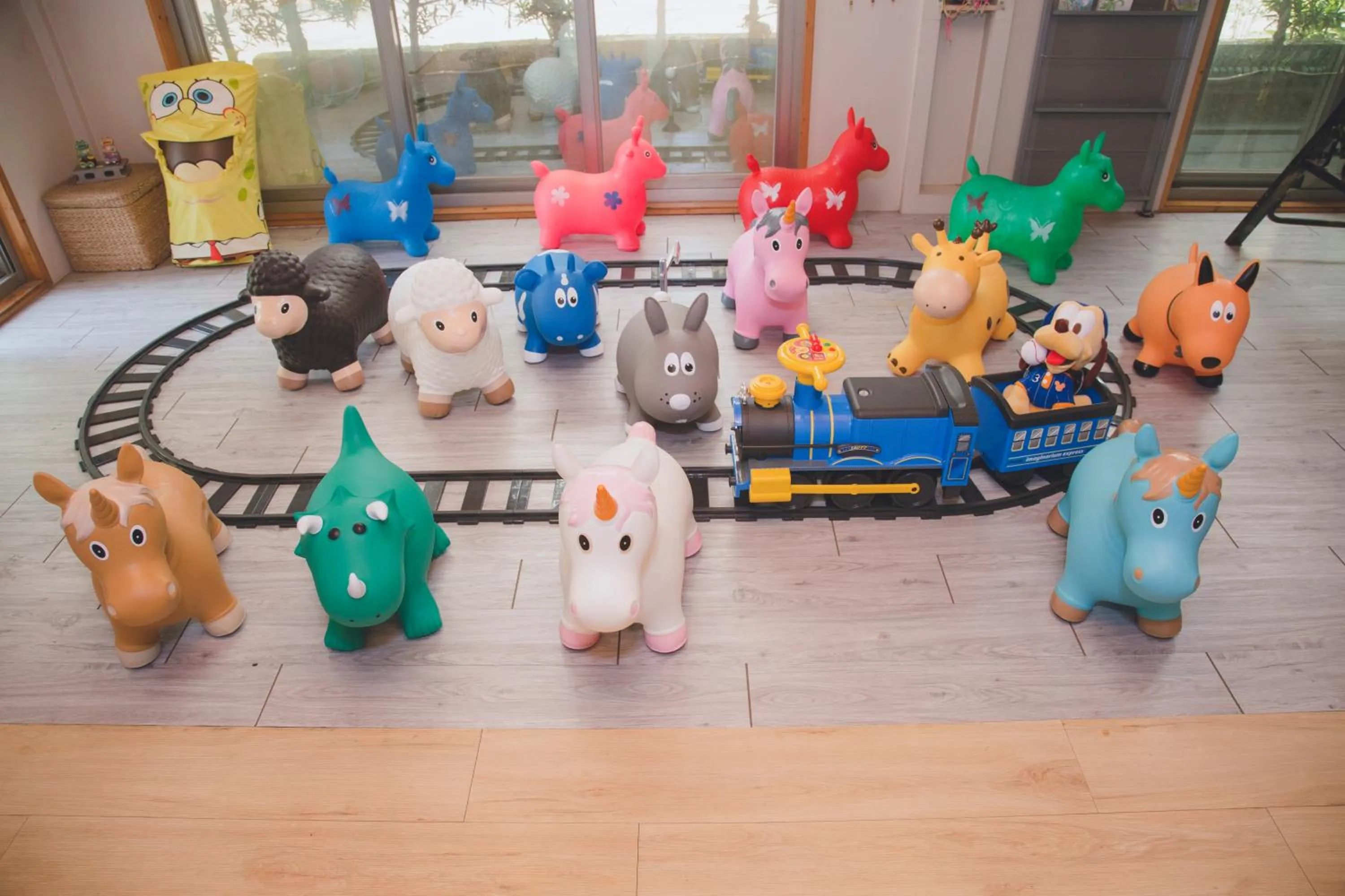 Children play ground in Dong Shan He B&B