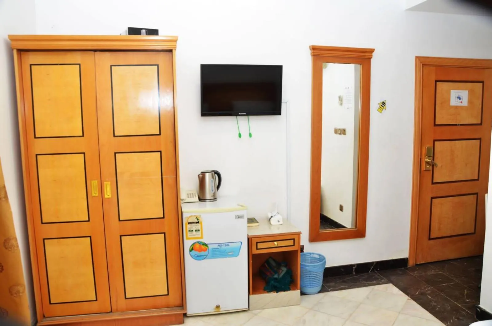 TV and multimedia in Hamad Saif Batal Hotel