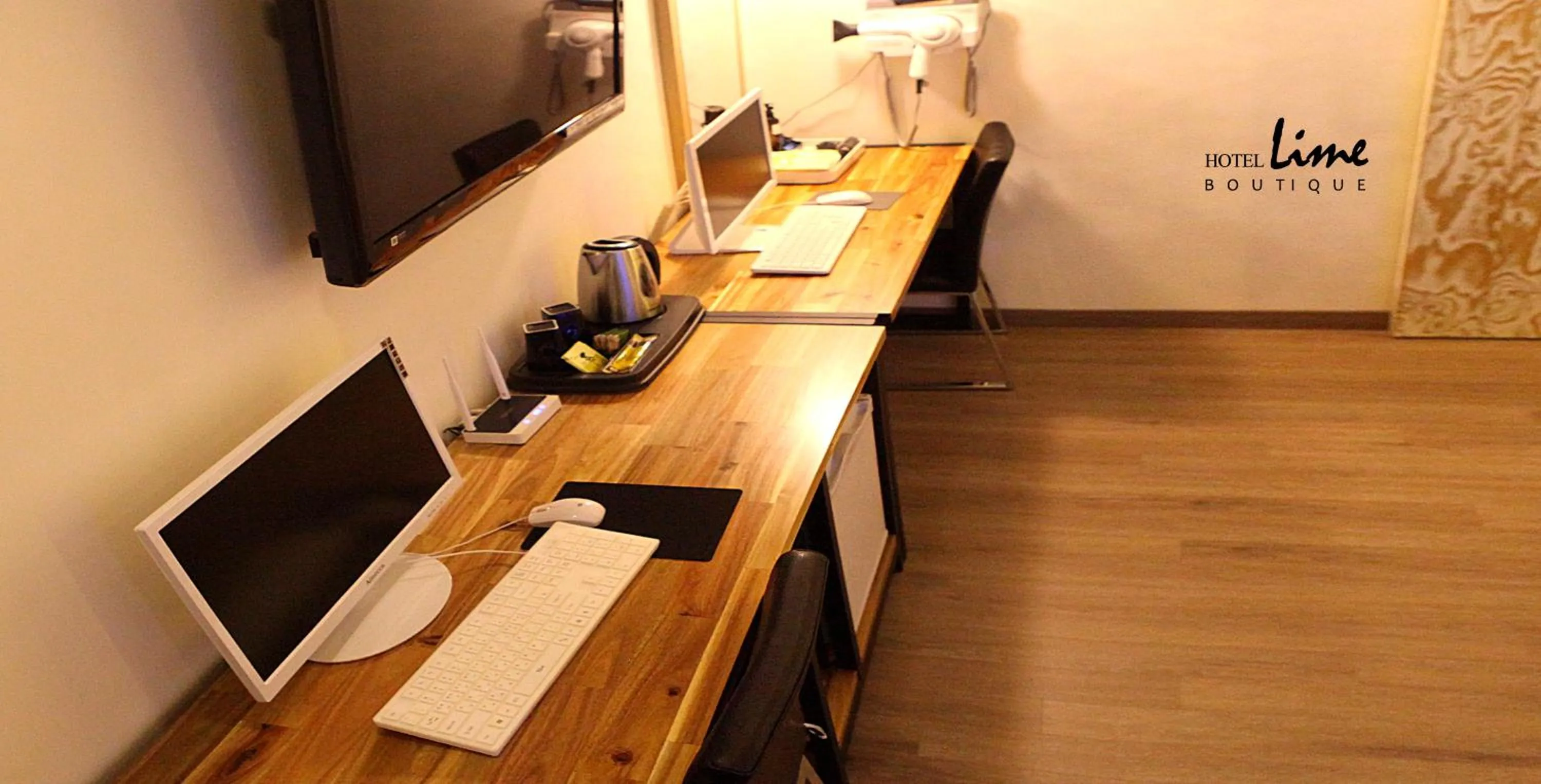 TV and multimedia in Jeonju Lime Hotel