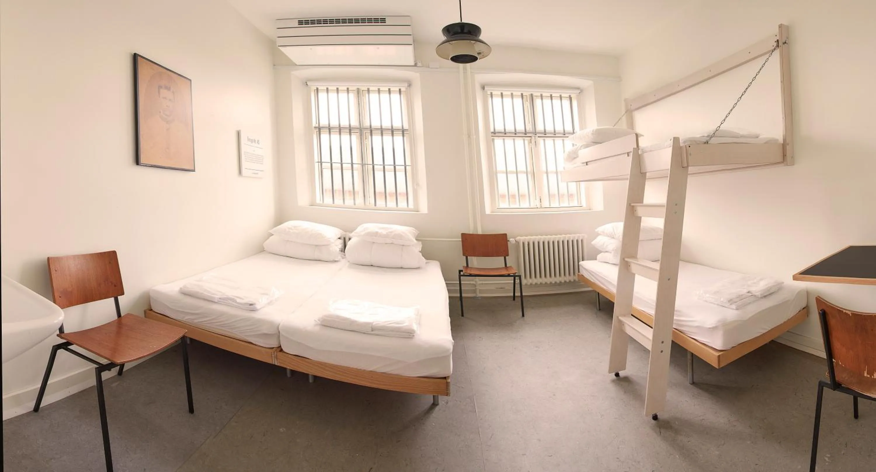 Quadruple Cell Room in SleepIn FÆNGSLET
