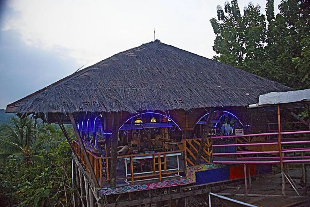 Karang Aji Beach Villa