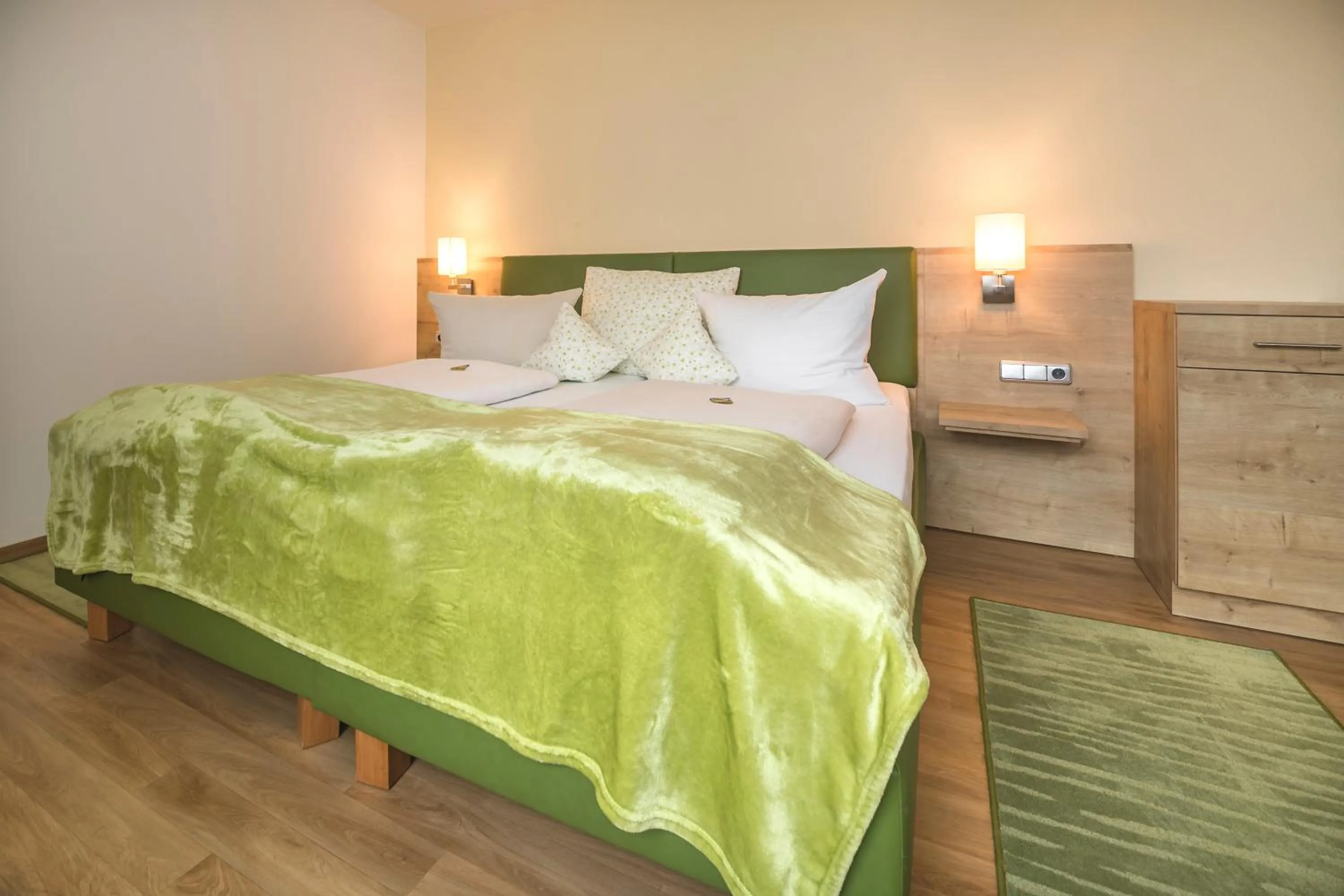 Bed in Gasthof - Hotel Zur Post