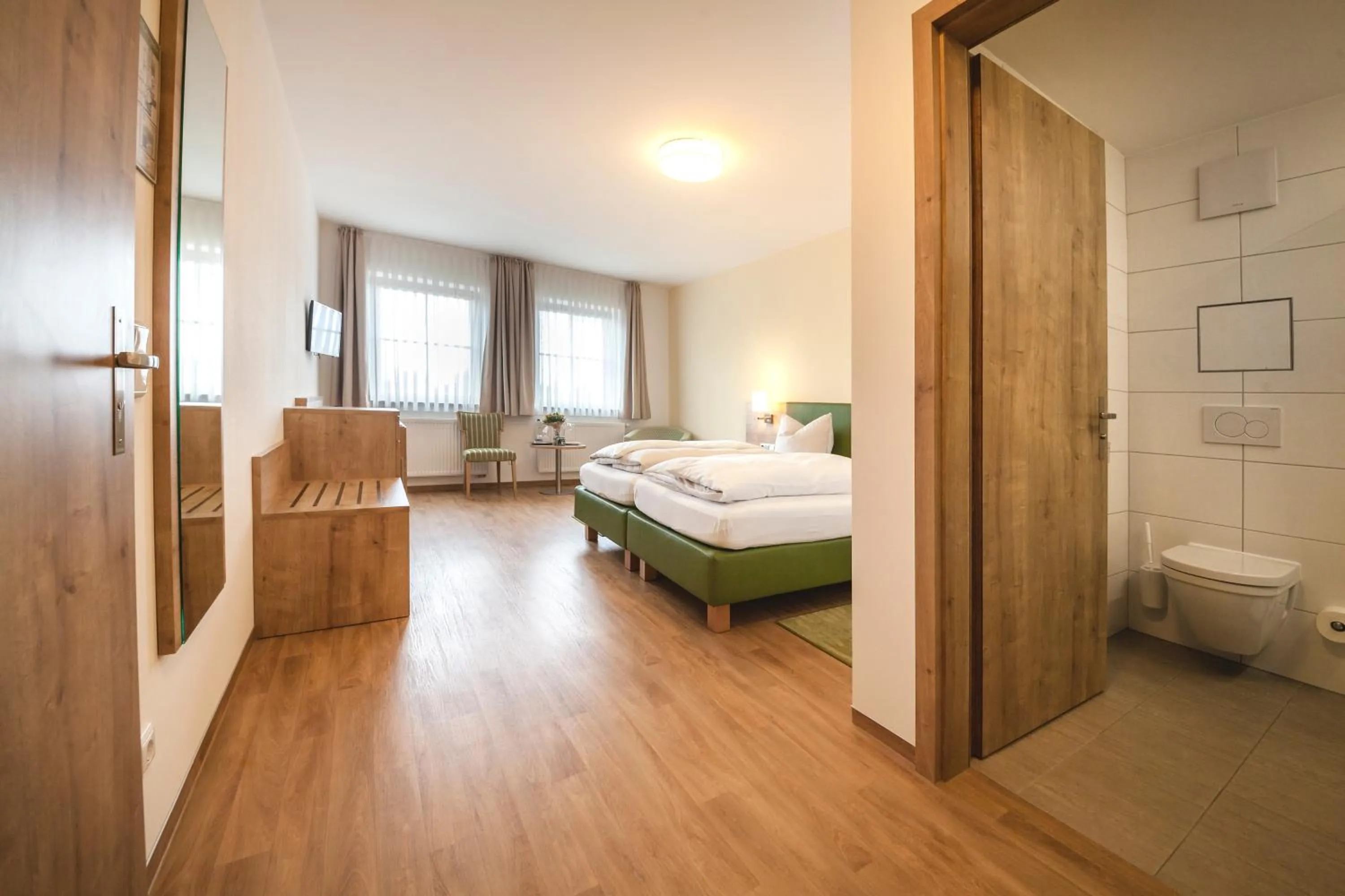 Photo of the whole room, Bed in Gasthof - Hotel Zur Post