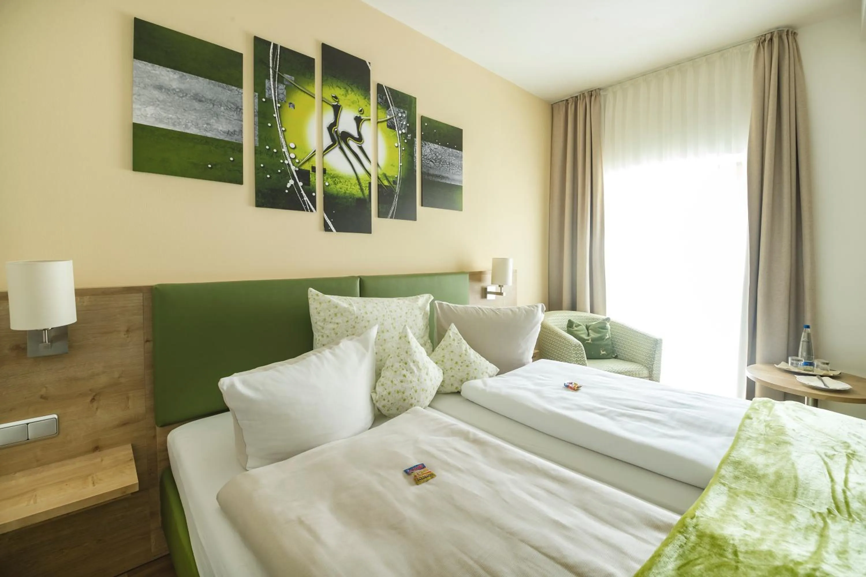 Bedroom, Bed in Gasthof - Hotel Zur Post