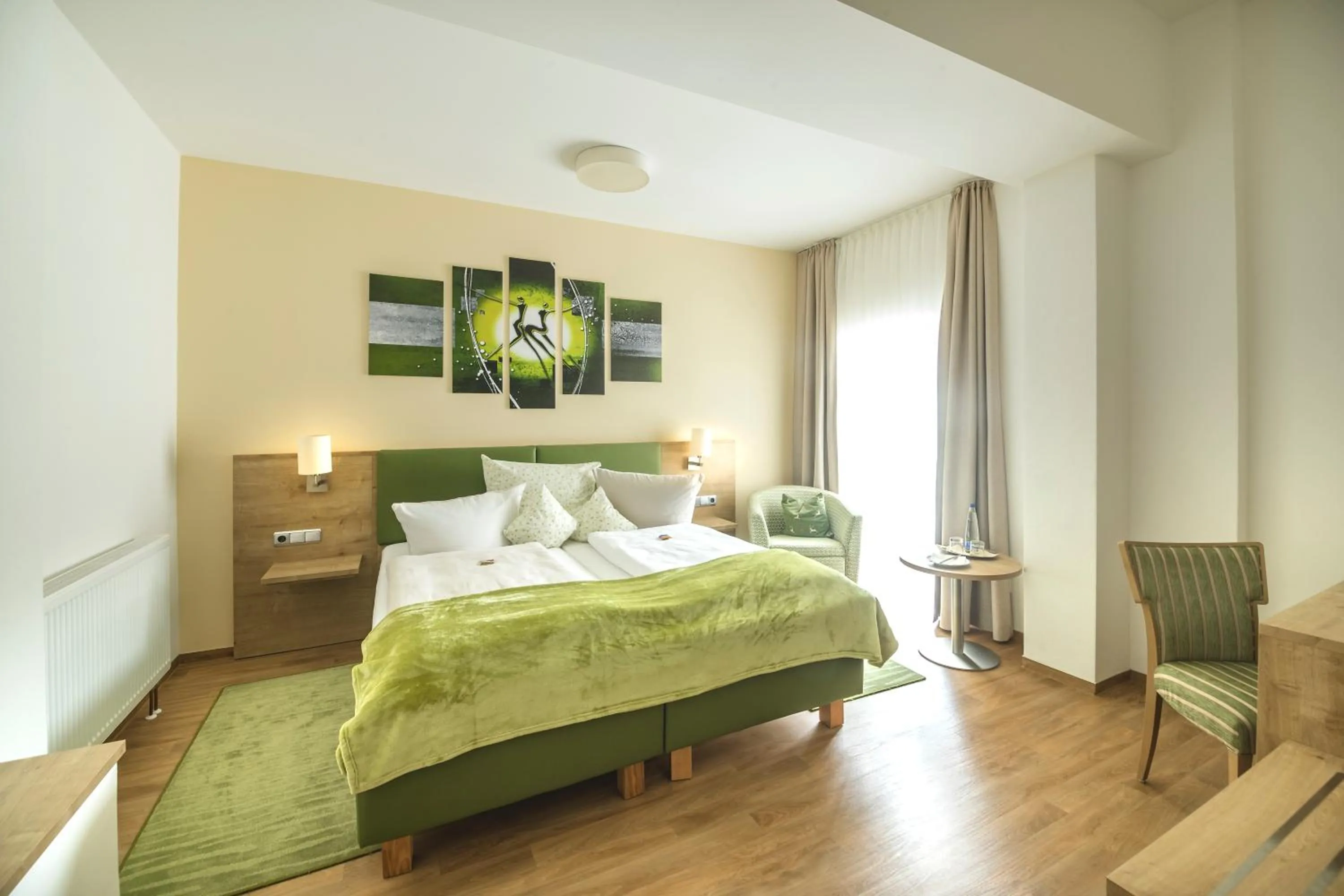 Bedroom, Bed in Gasthof - Hotel Zur Post