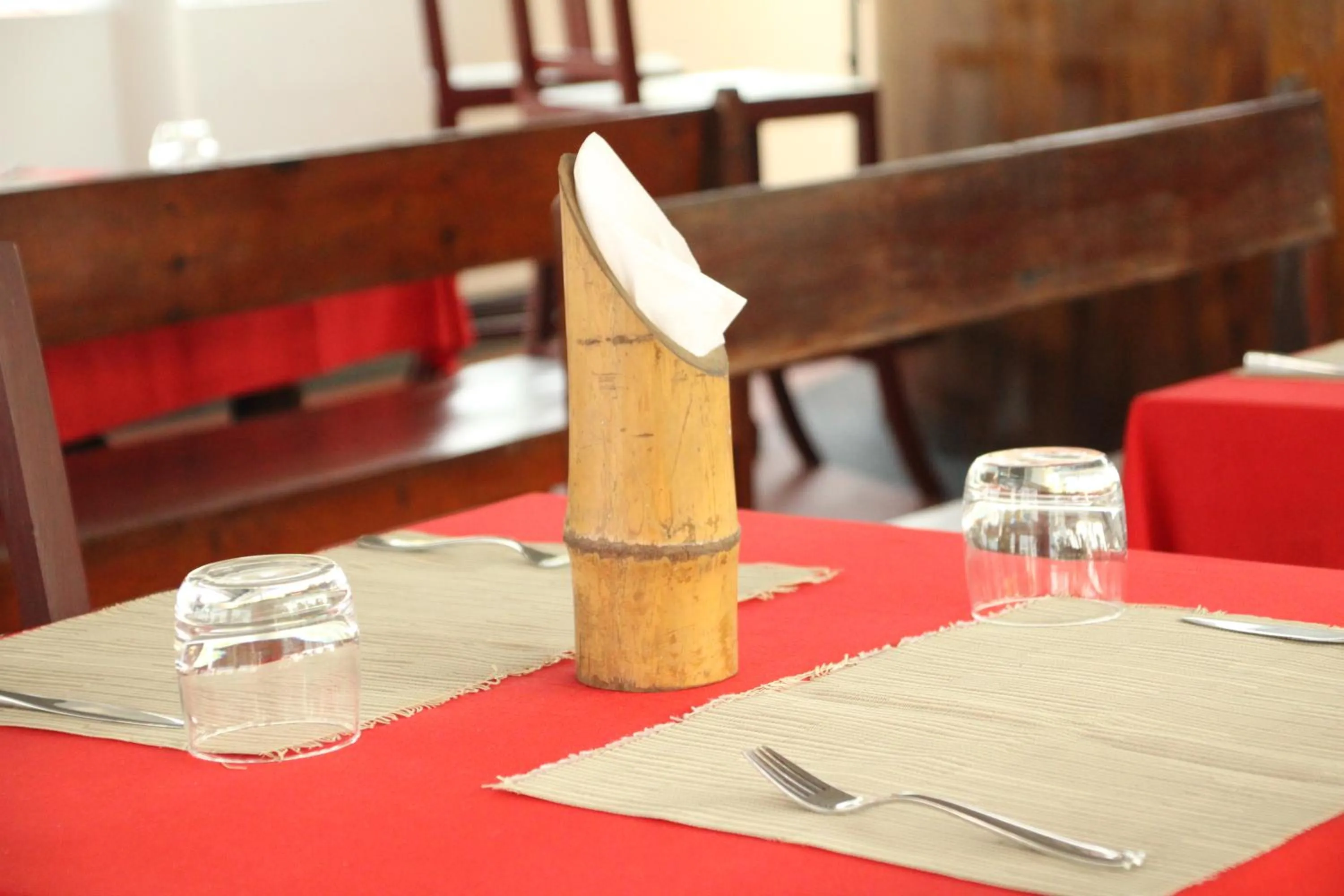 Food and drinks in Petit Elephant