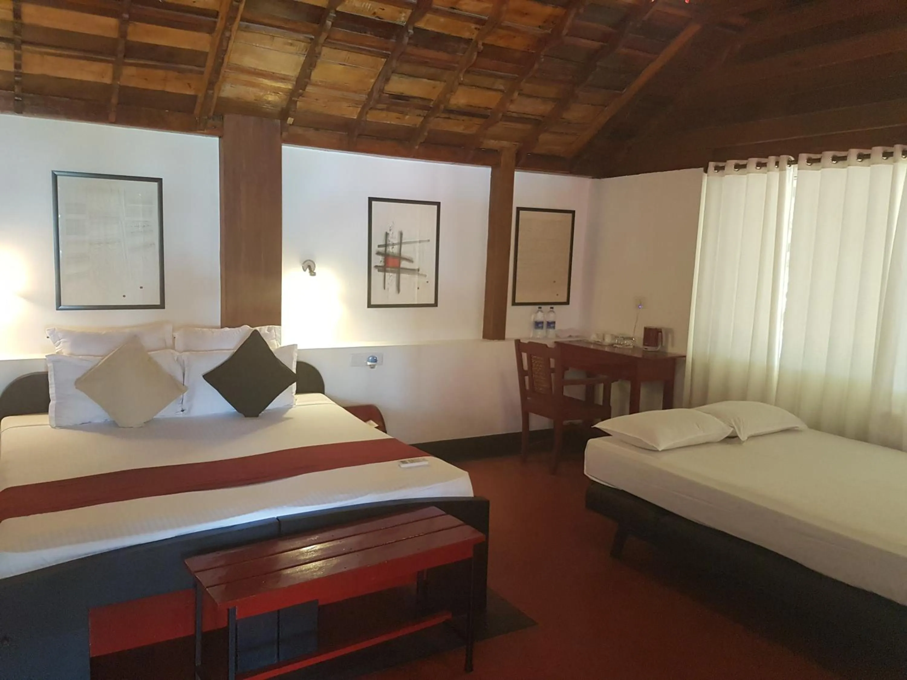 Bedroom, Bed in Petit Elephant