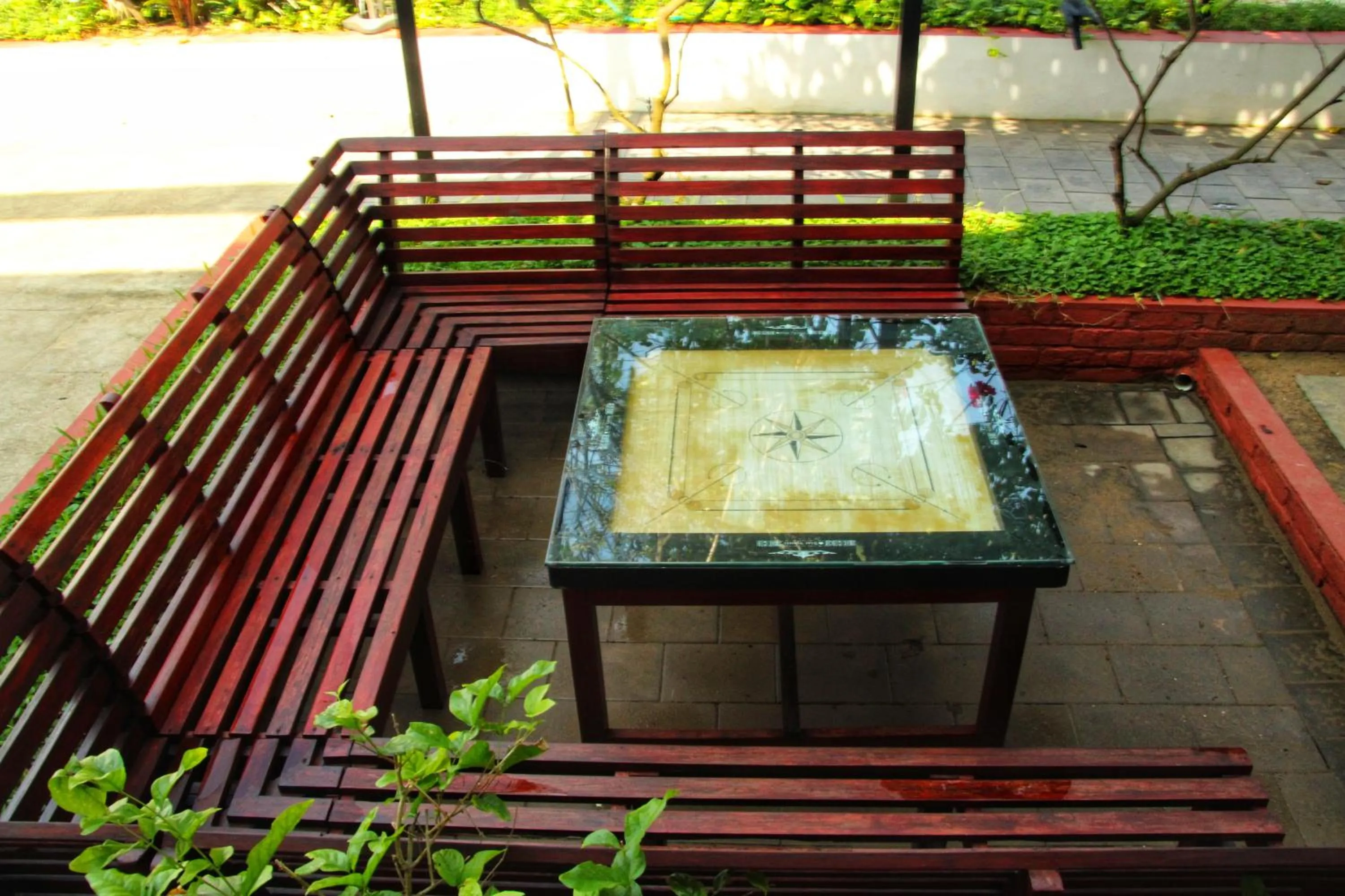 Entertainment in Petit Elephant