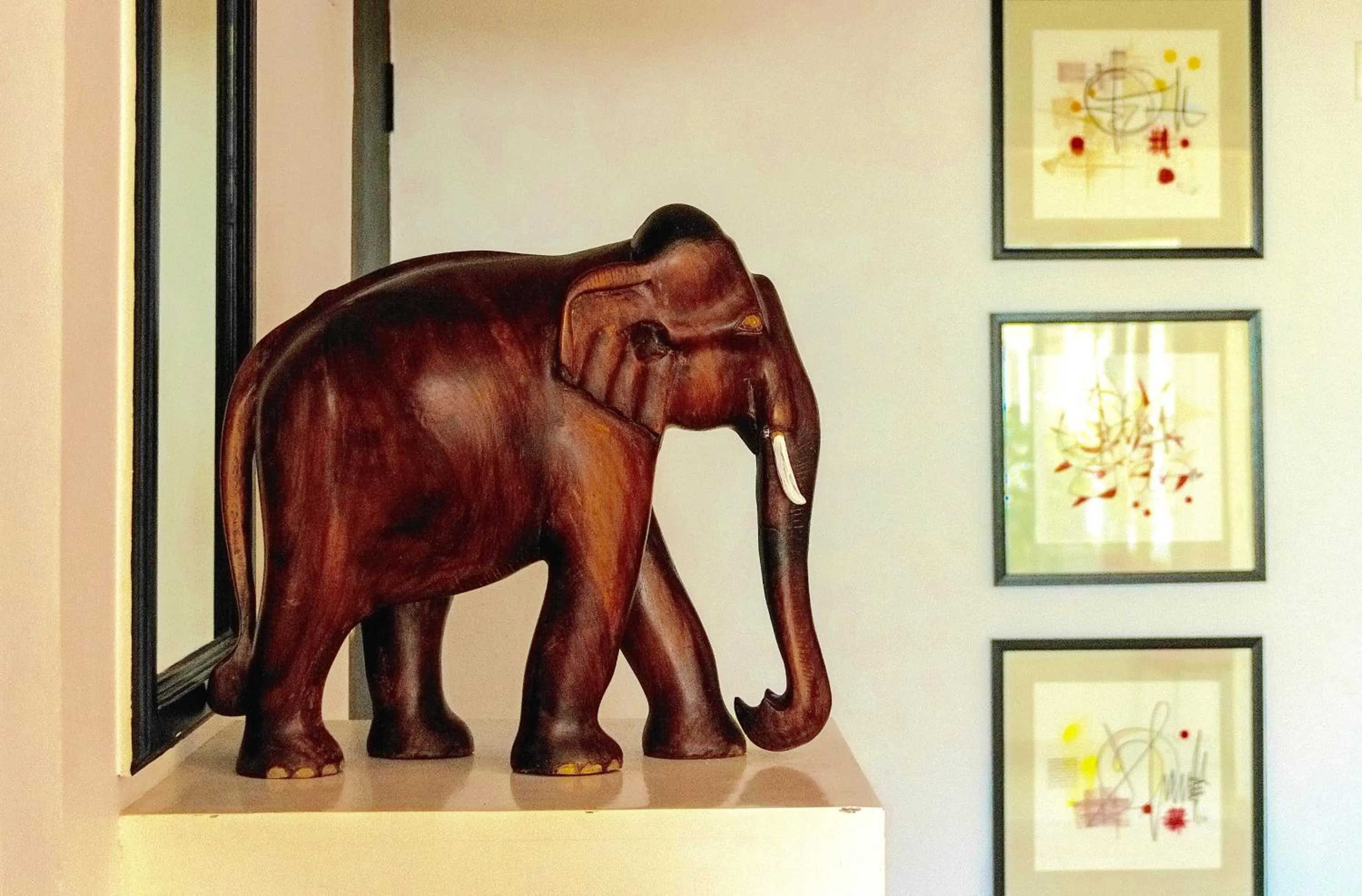Decorative detail in Petit Elephant